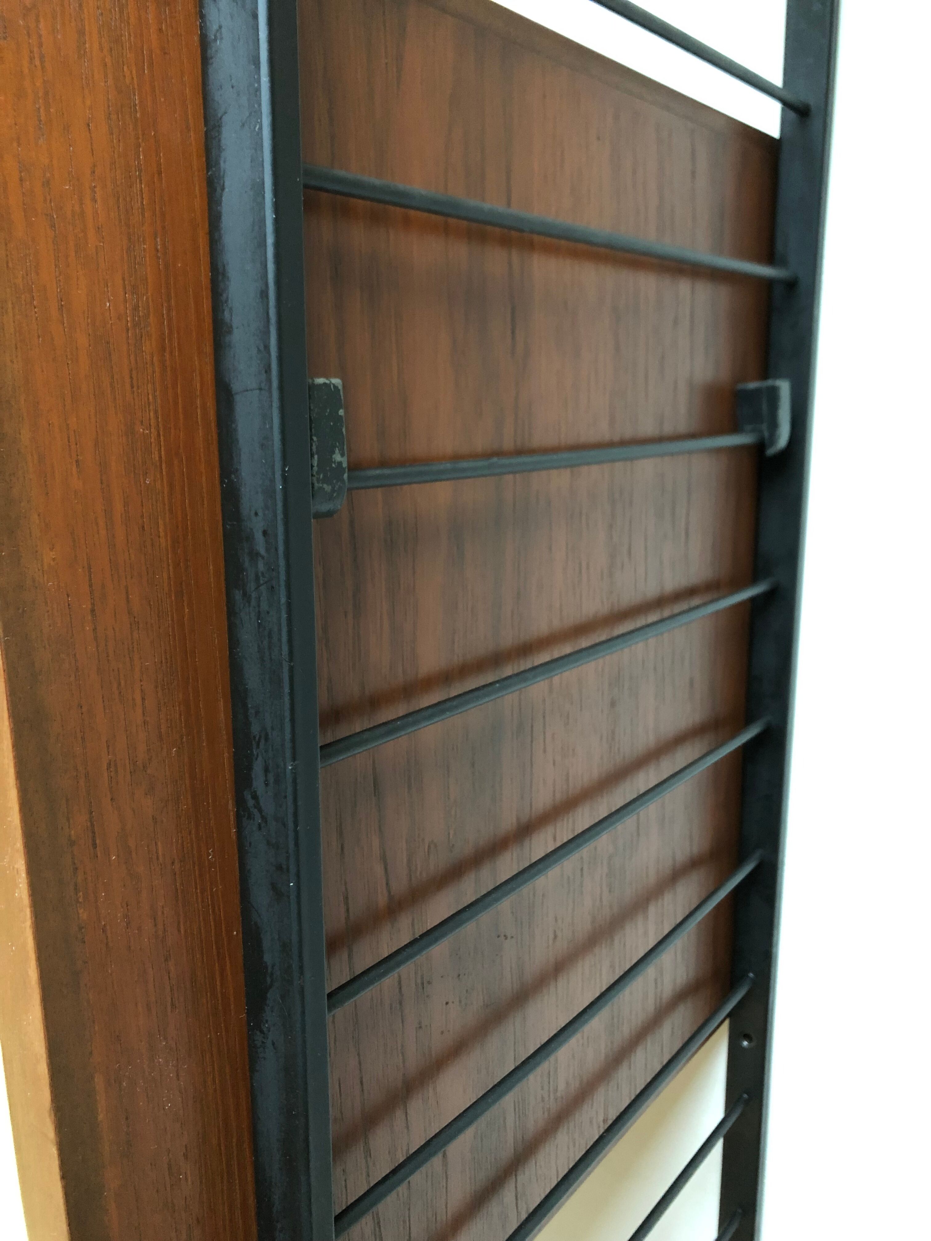 Wall-mounted sideboard