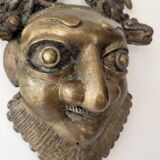 Masque en bronze