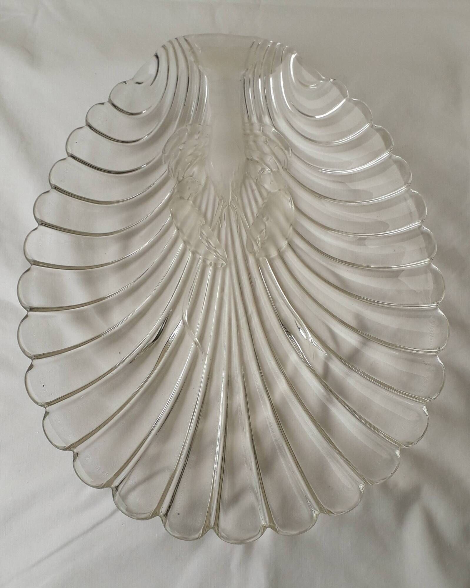 Dish for shellfish or lobster.