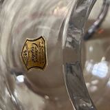 Egg-shaped crystal vase