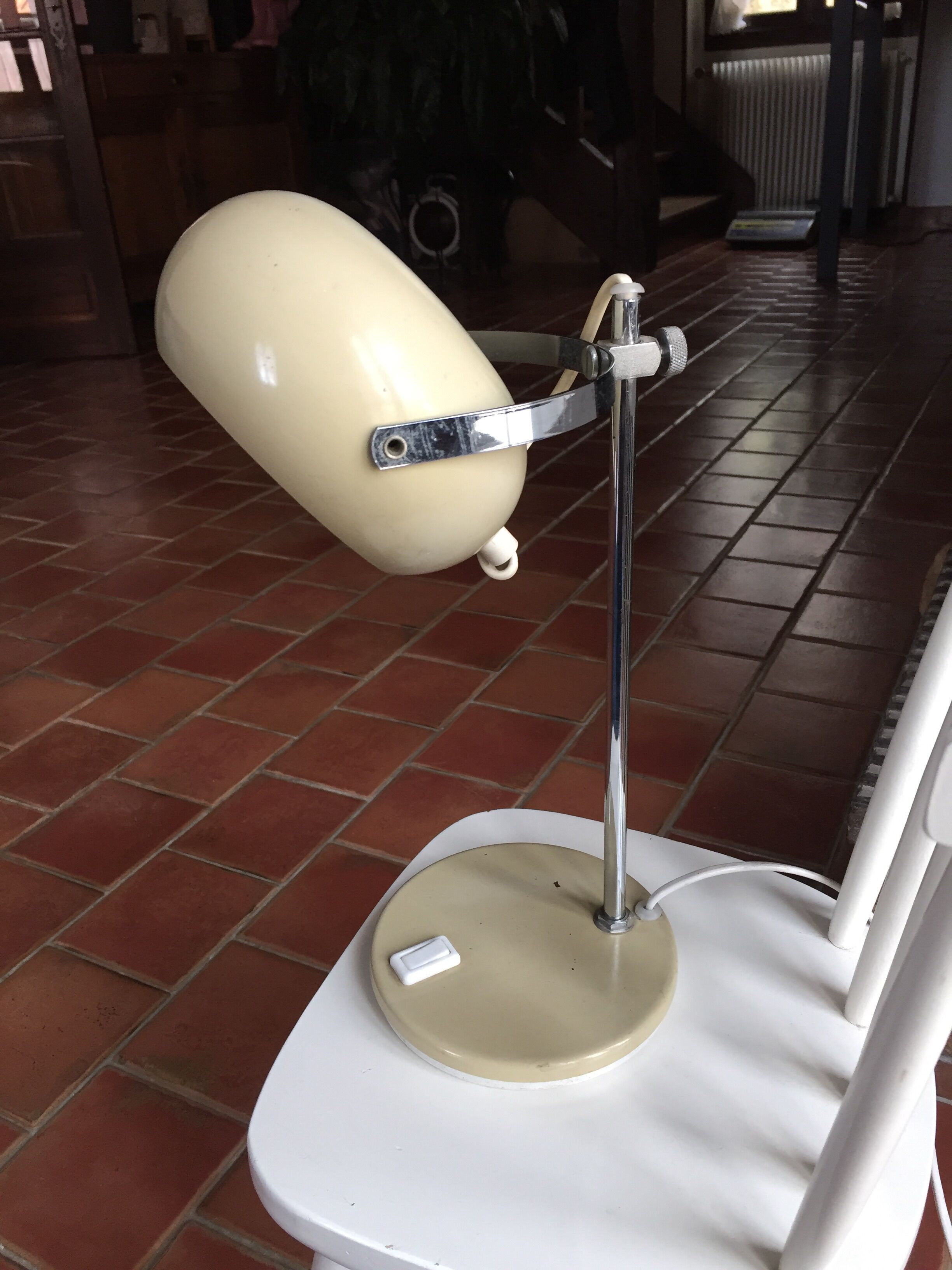 Eyes ball vintage desk lamp