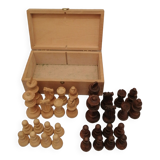 Box of 32 boxwood chess pawns