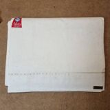 Ancien drap blanc en métis