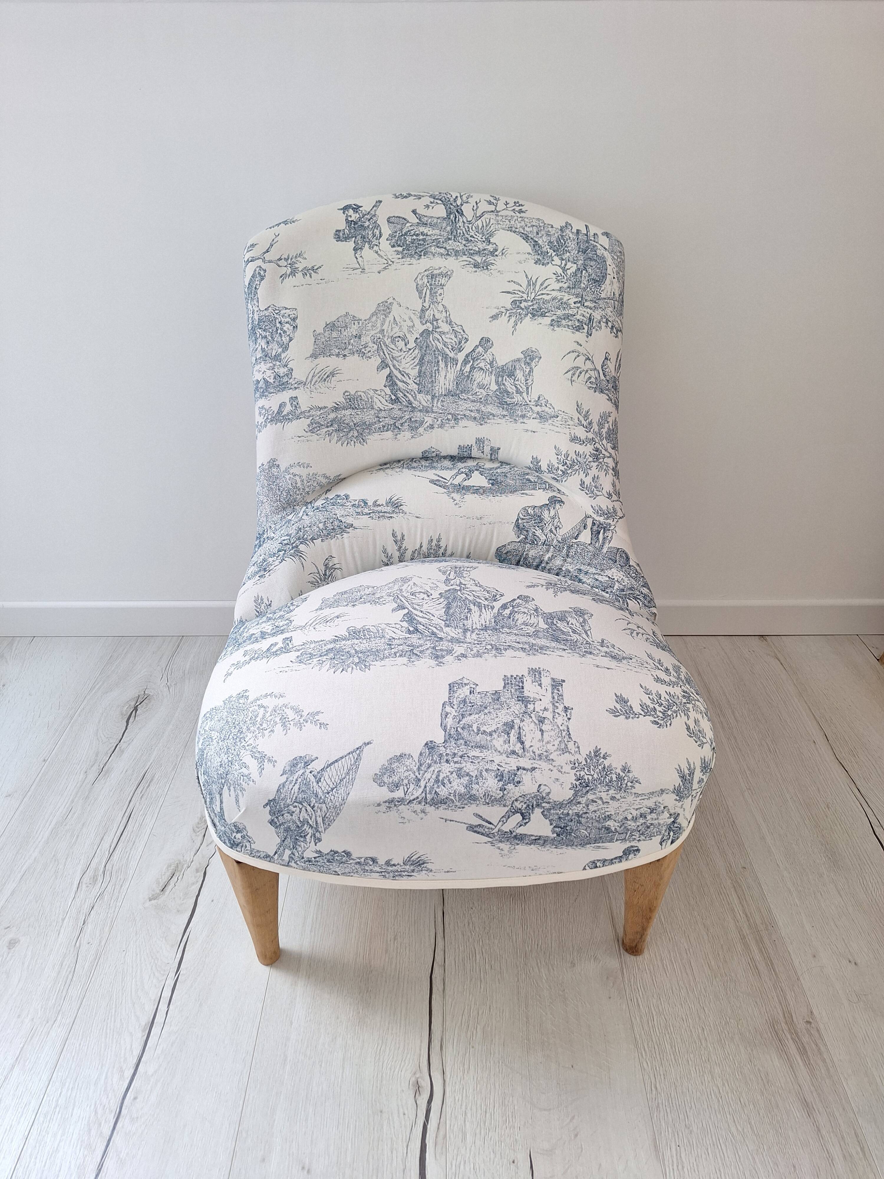 Blue toile de Jouy toad armchair
