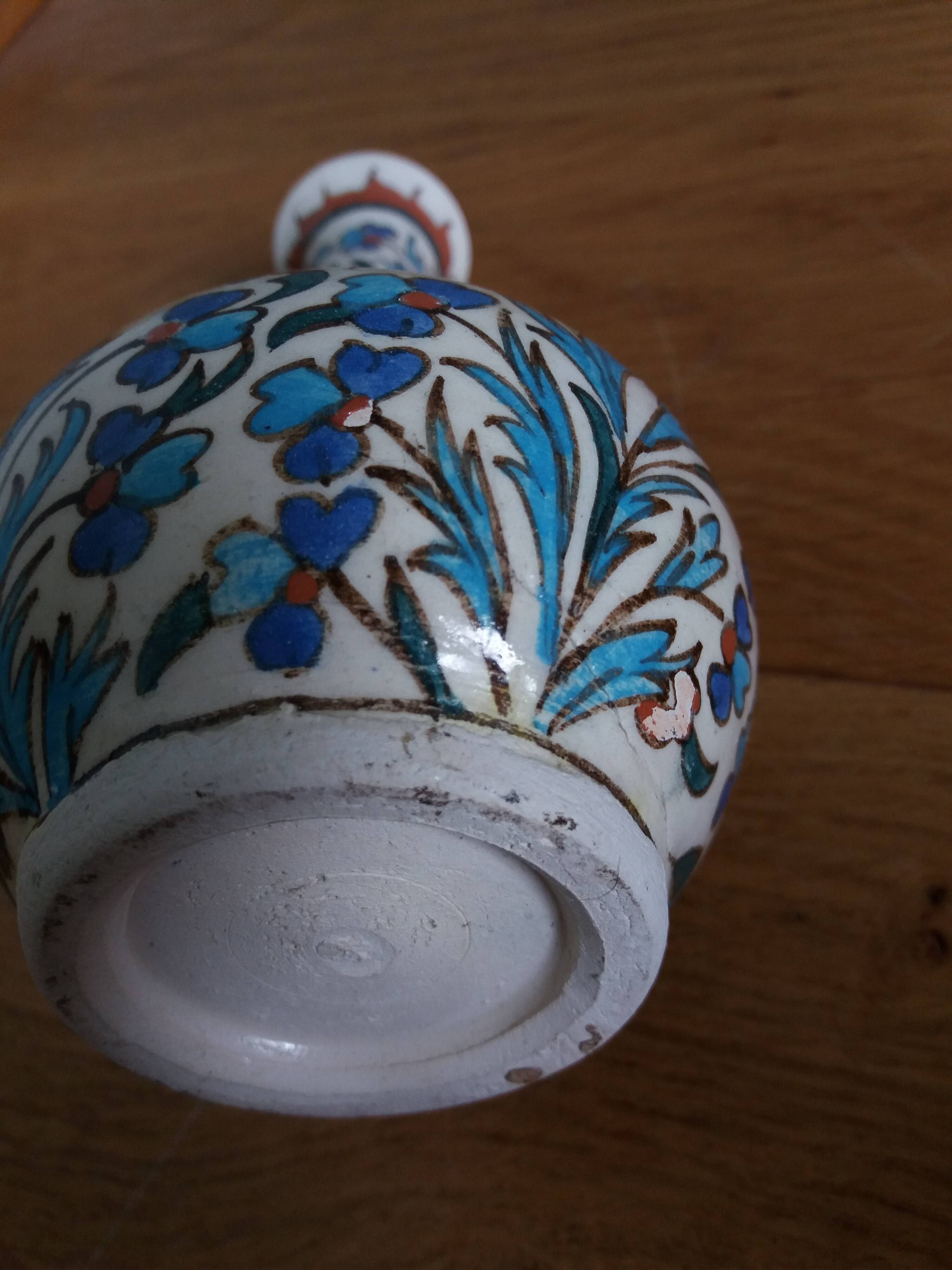 Vase soliflore décor peint Iznik Turquie