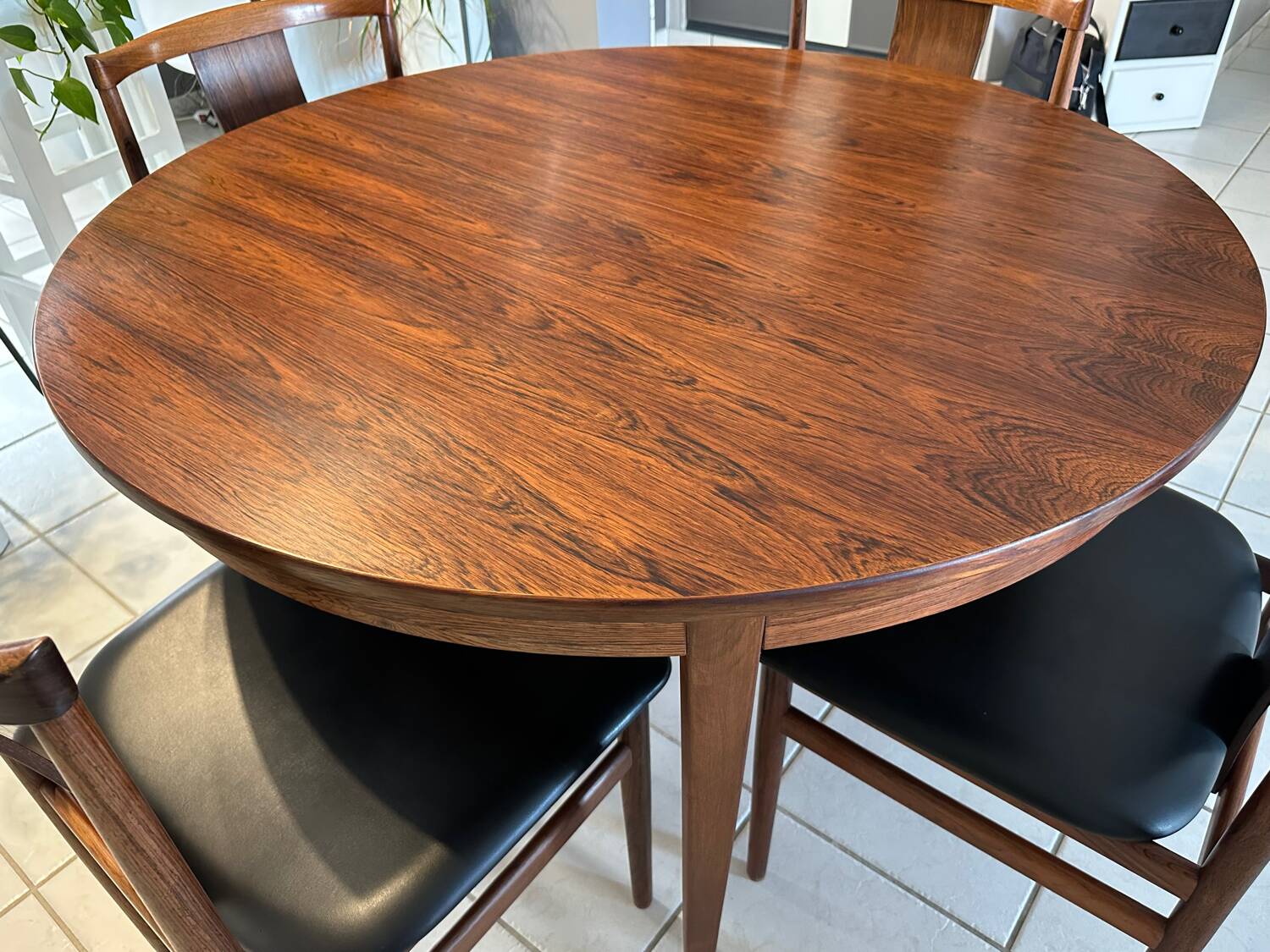 Round extendable table Rosewood Denmark vintage 1970