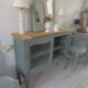 Console, buffet, vitrine peu profond sublimé en vert fumé, plateau bois.