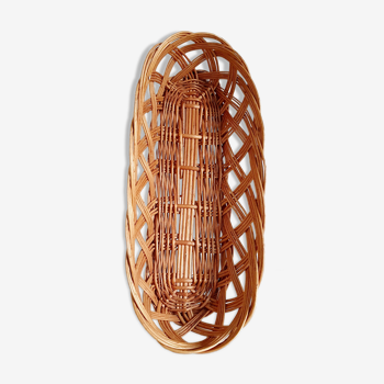 Bread basket and basket