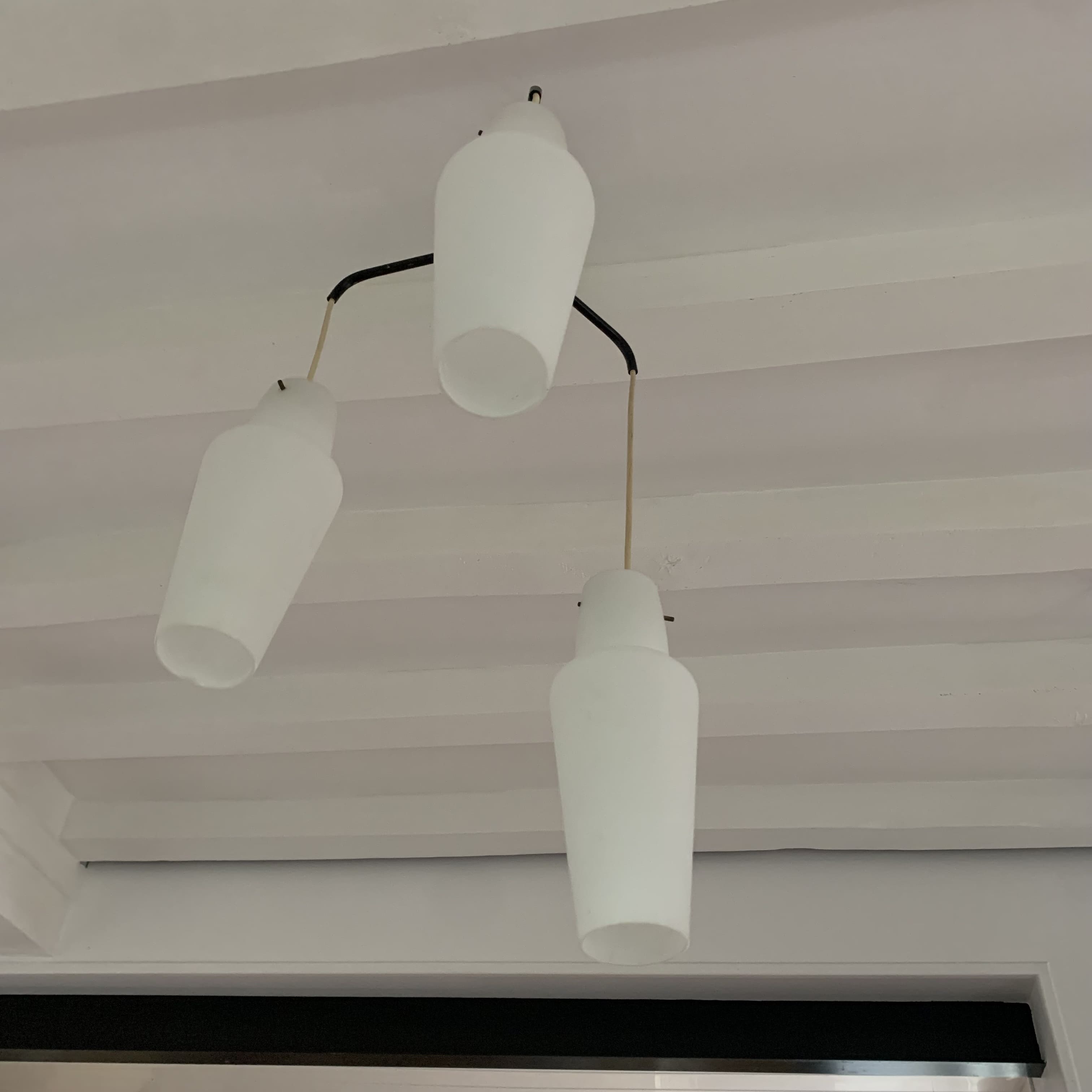Suspension 3 globes en verre opalin