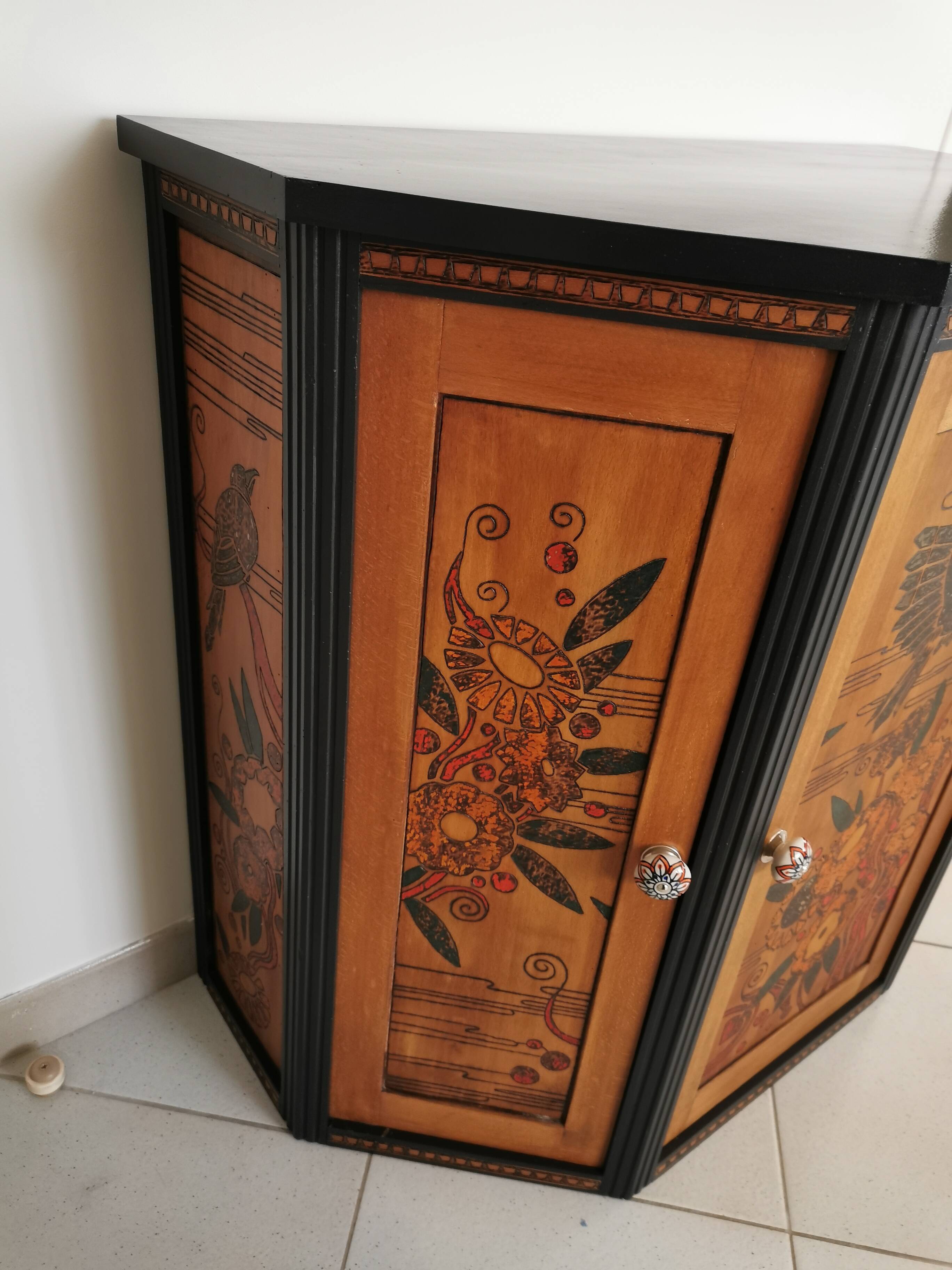 Birds buffet storage unit