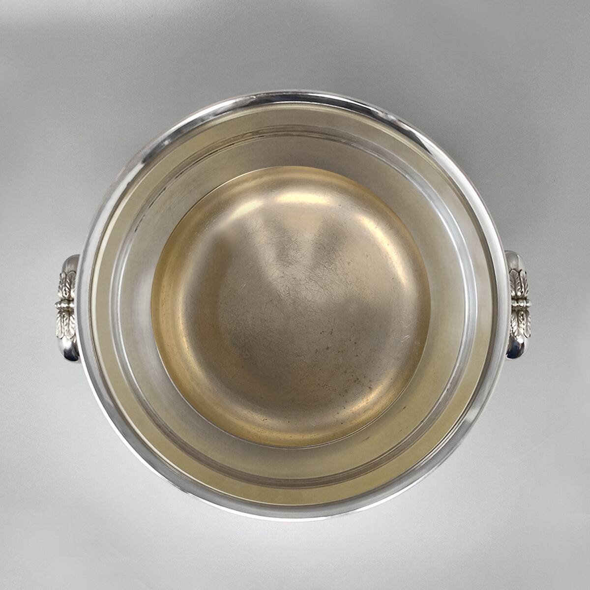 1950s Gorgeous Champagne or Ice Bucket by Christofle in Silver Plated. Made