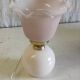 Lampe à poser en verre opalin rose - mid. XXeme