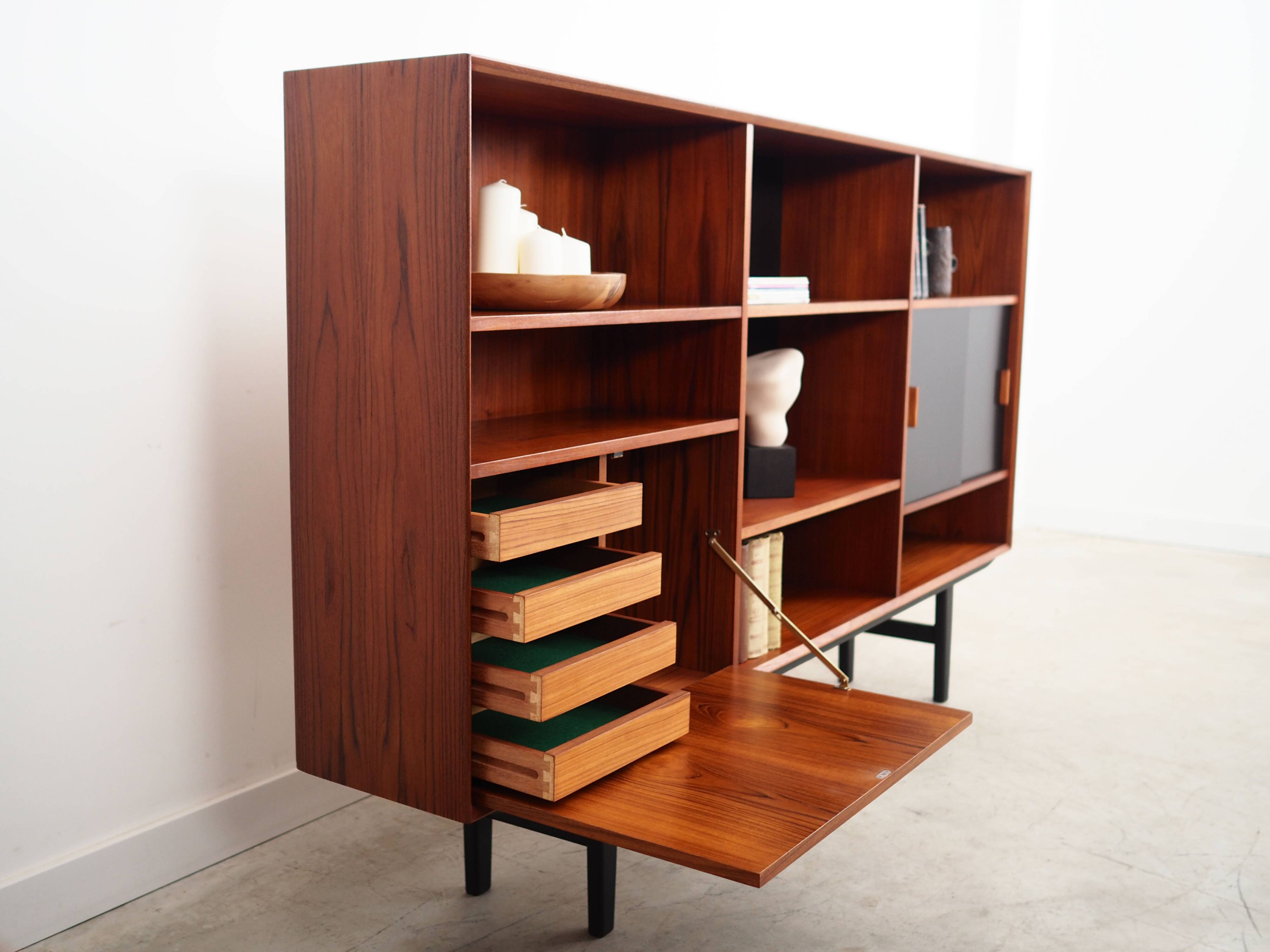 Teak bookcase, Danish design, 1970s, production: Denmark