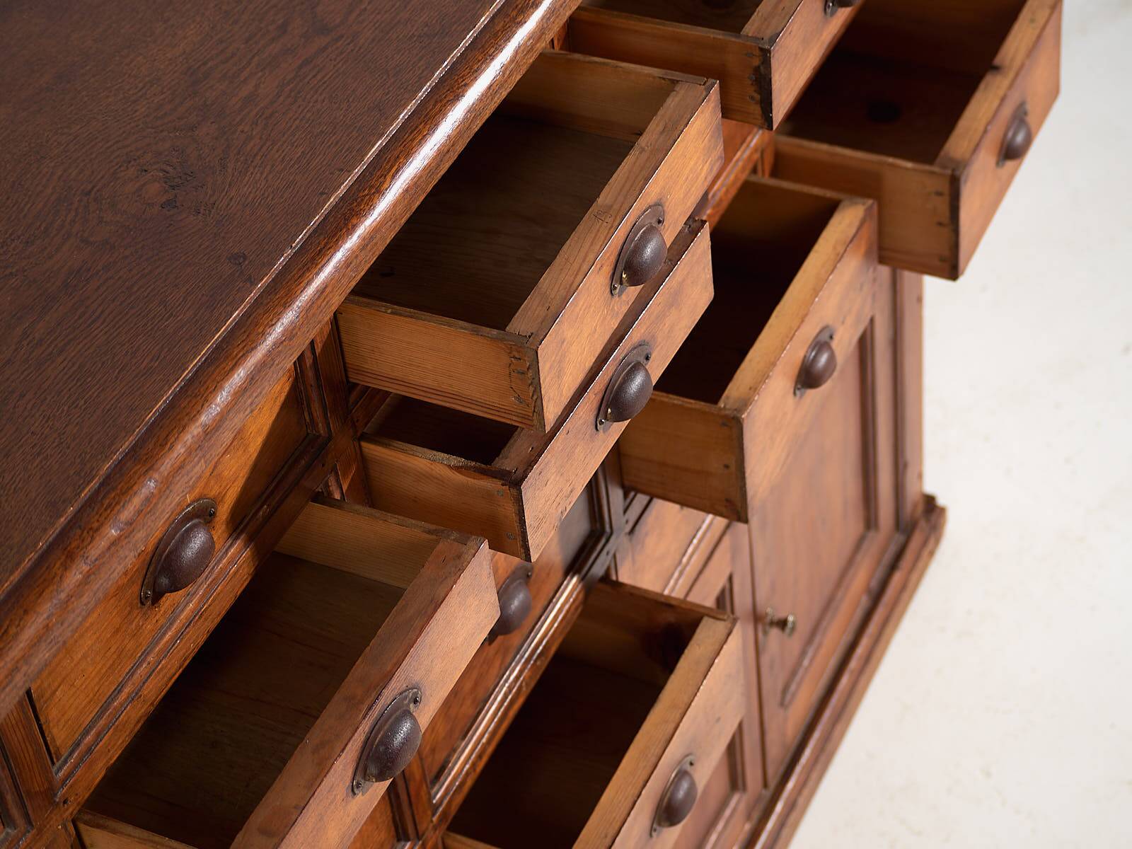 Antique multi-drawer apothecary cabinet (circa 1920)