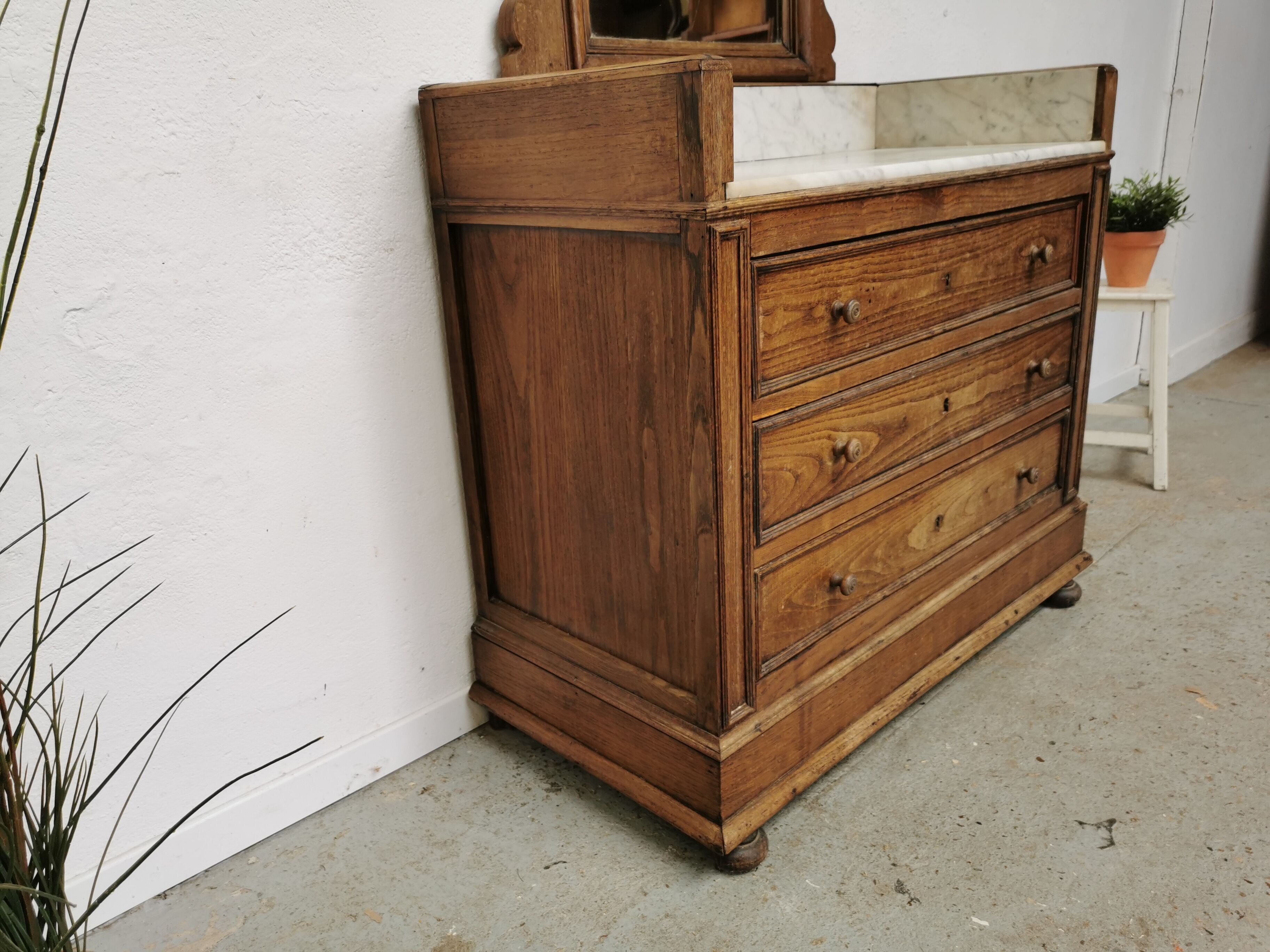 Commode coiffeuse 1900 en chêne et marbre