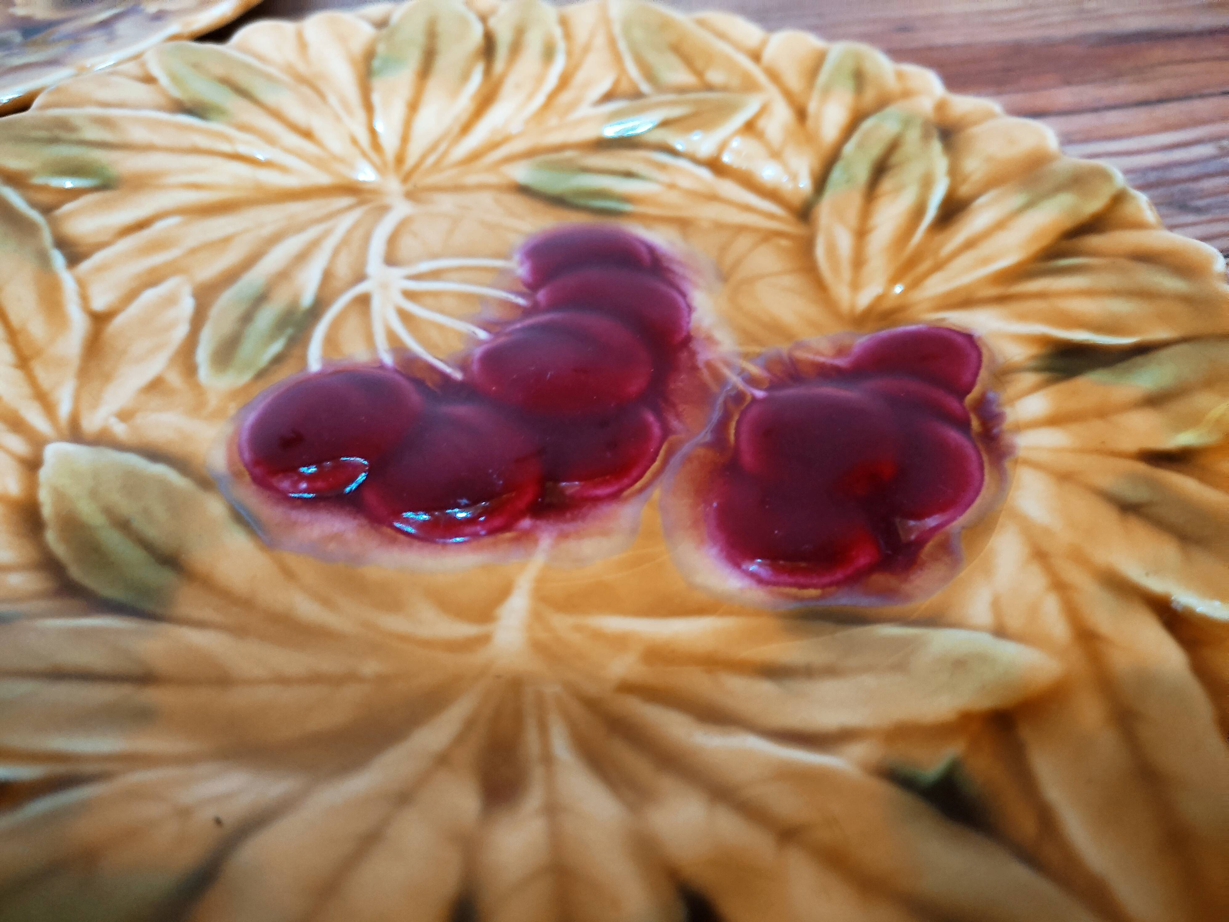 6 dessert plates in barbotine