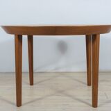 Table extensible en teck du milieu du siècle par Ole Hald pour Gudme Møbelfabrik, années 1970