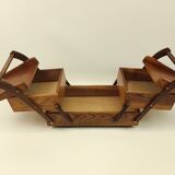 Wooden rust table worker