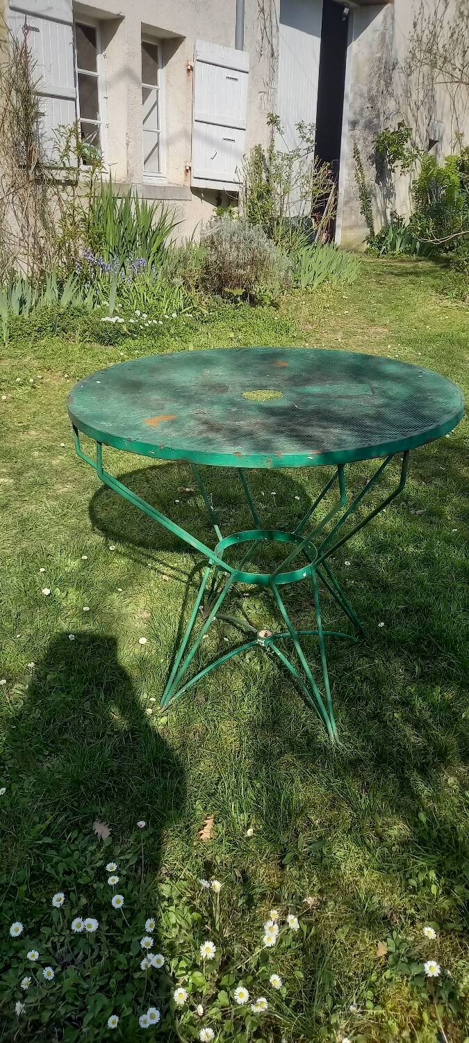 Garden iron table