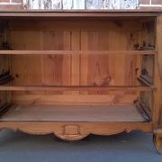 Louis XV dresser