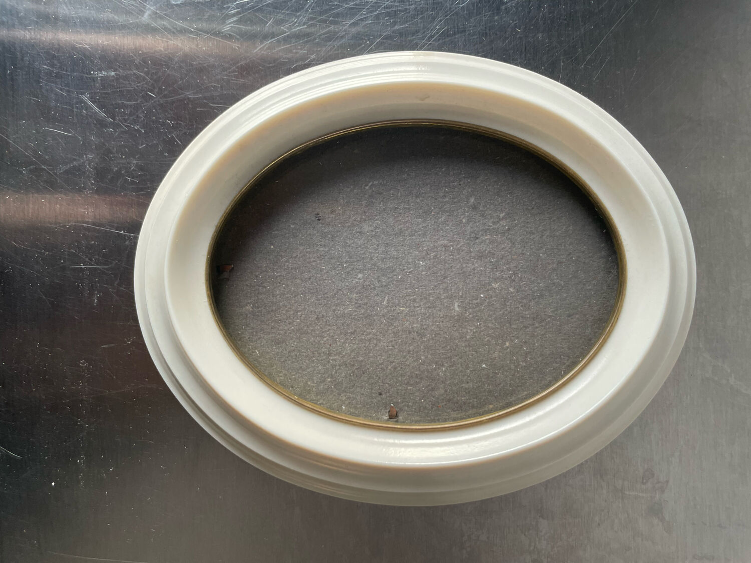 Oval bakelite vintage frame