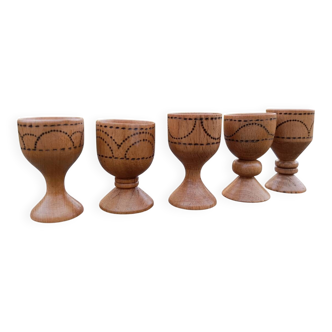 5 wooden egg cups from the 50s/60s.