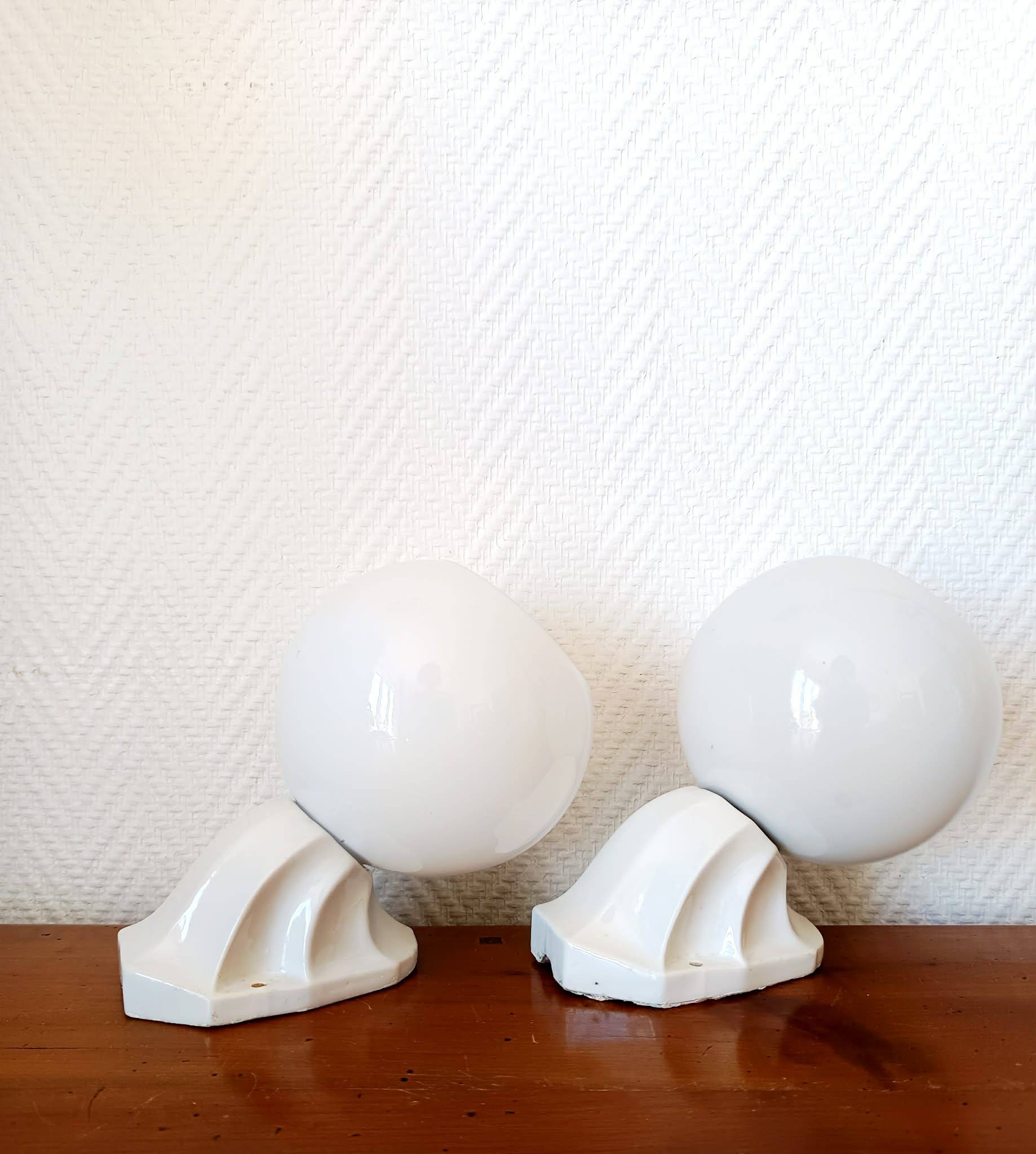 Pair of porcelain and opaline wall lights in Art Deco style