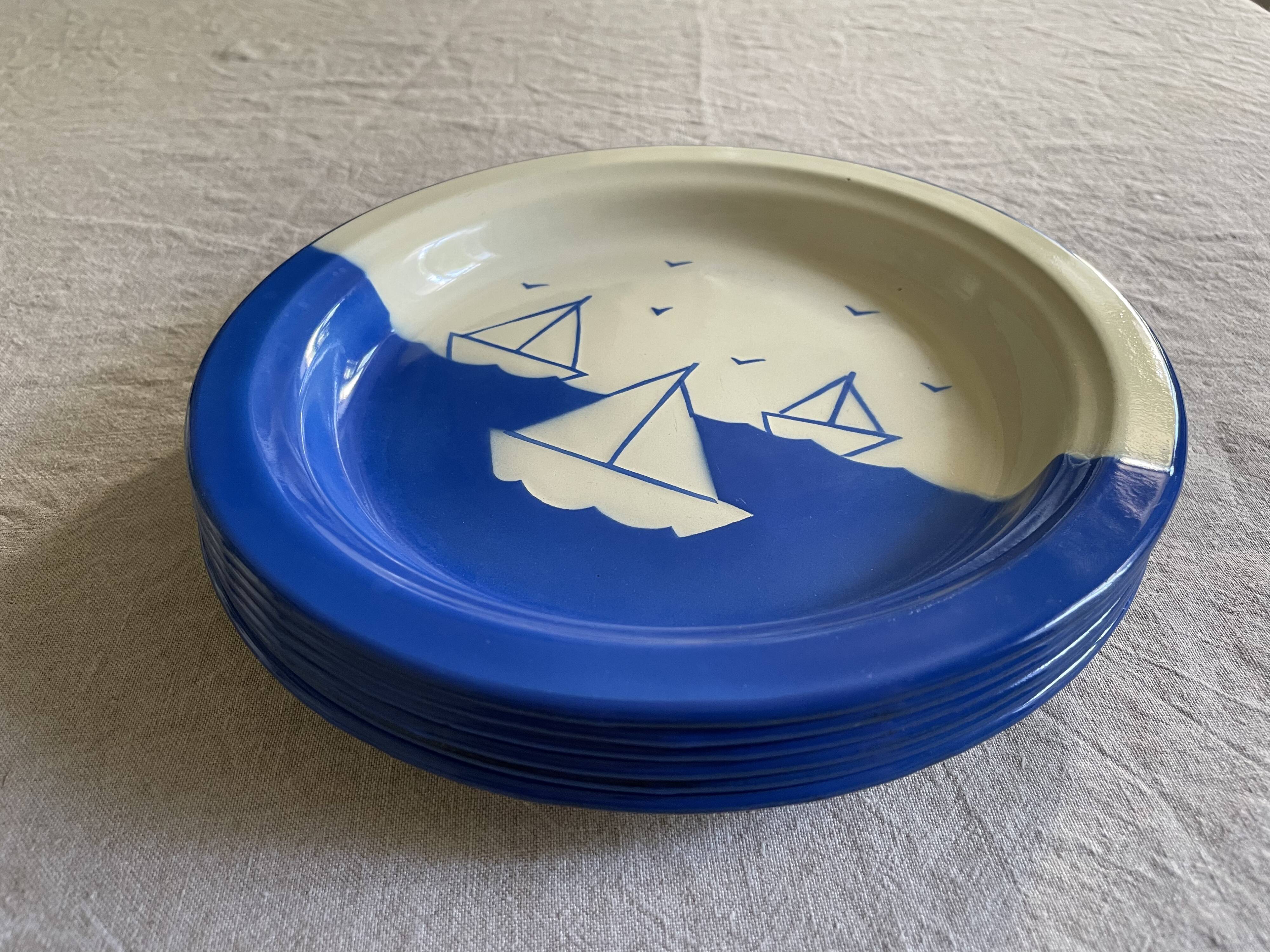 Blue enamelled sheet plates