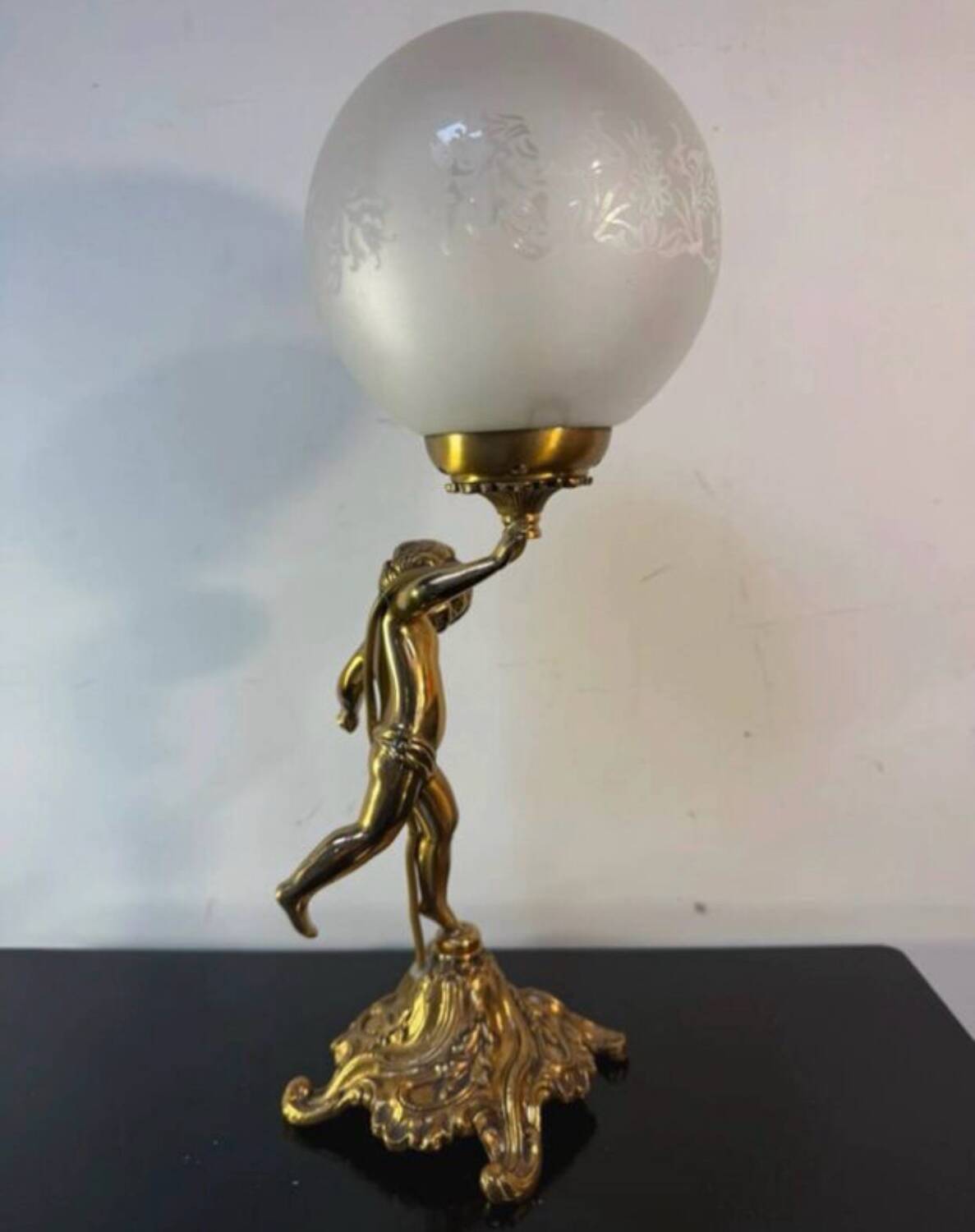 Antique lamp, gilded bronze, cherub, engraved glass globe, Mathieu lighting.