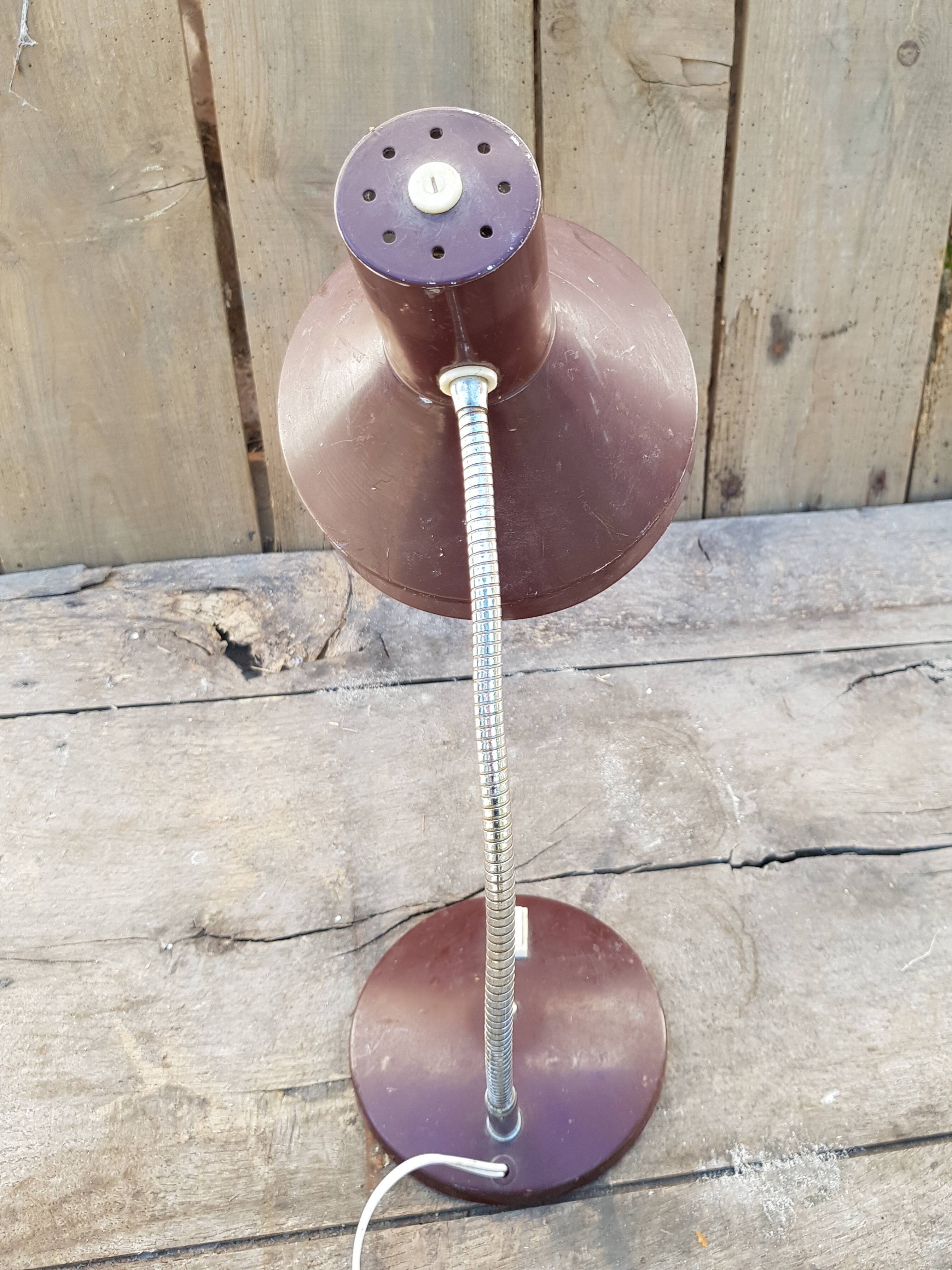 1970 articulated desk lamp