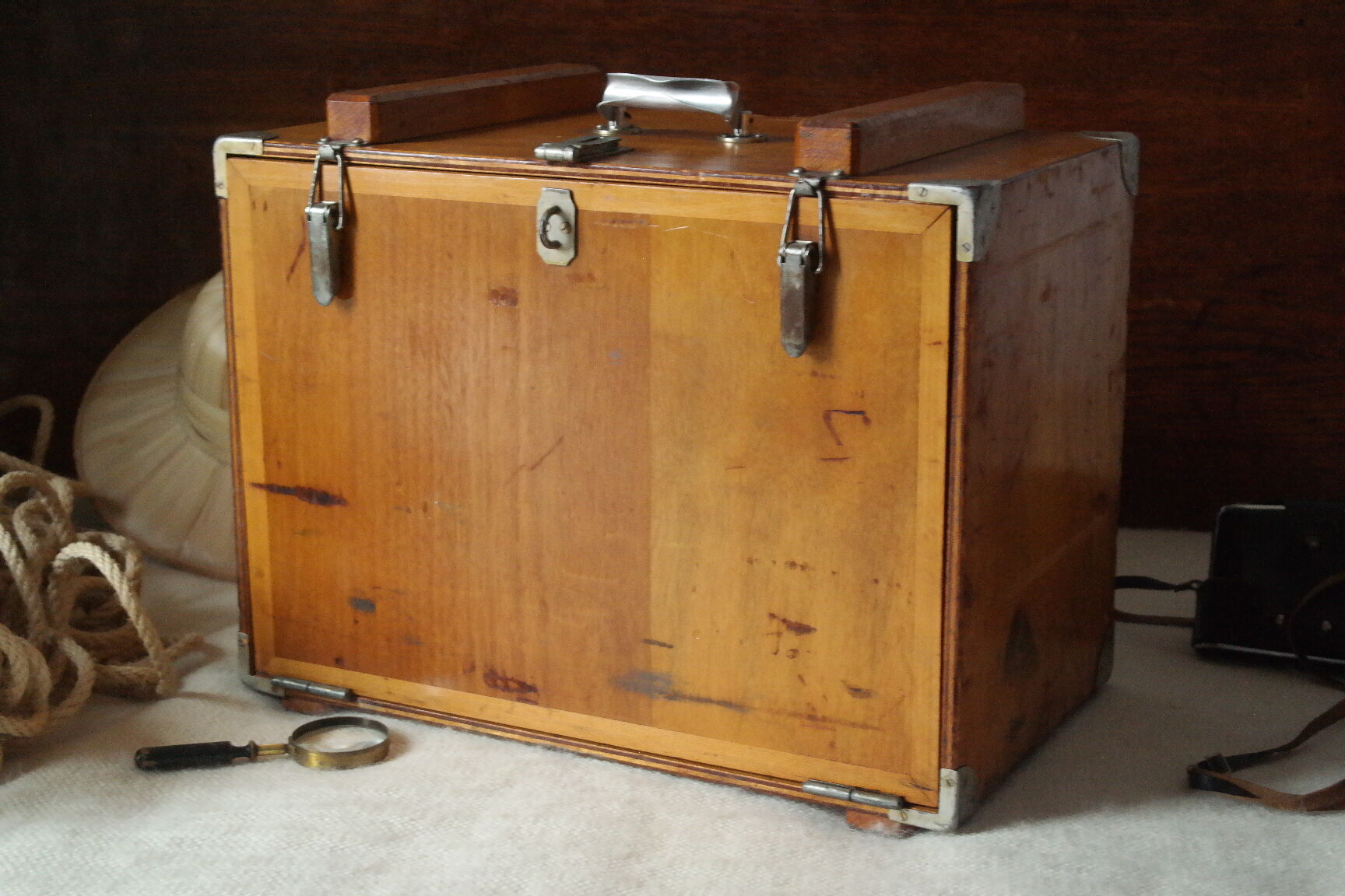 Caisse, vintage wood business firm