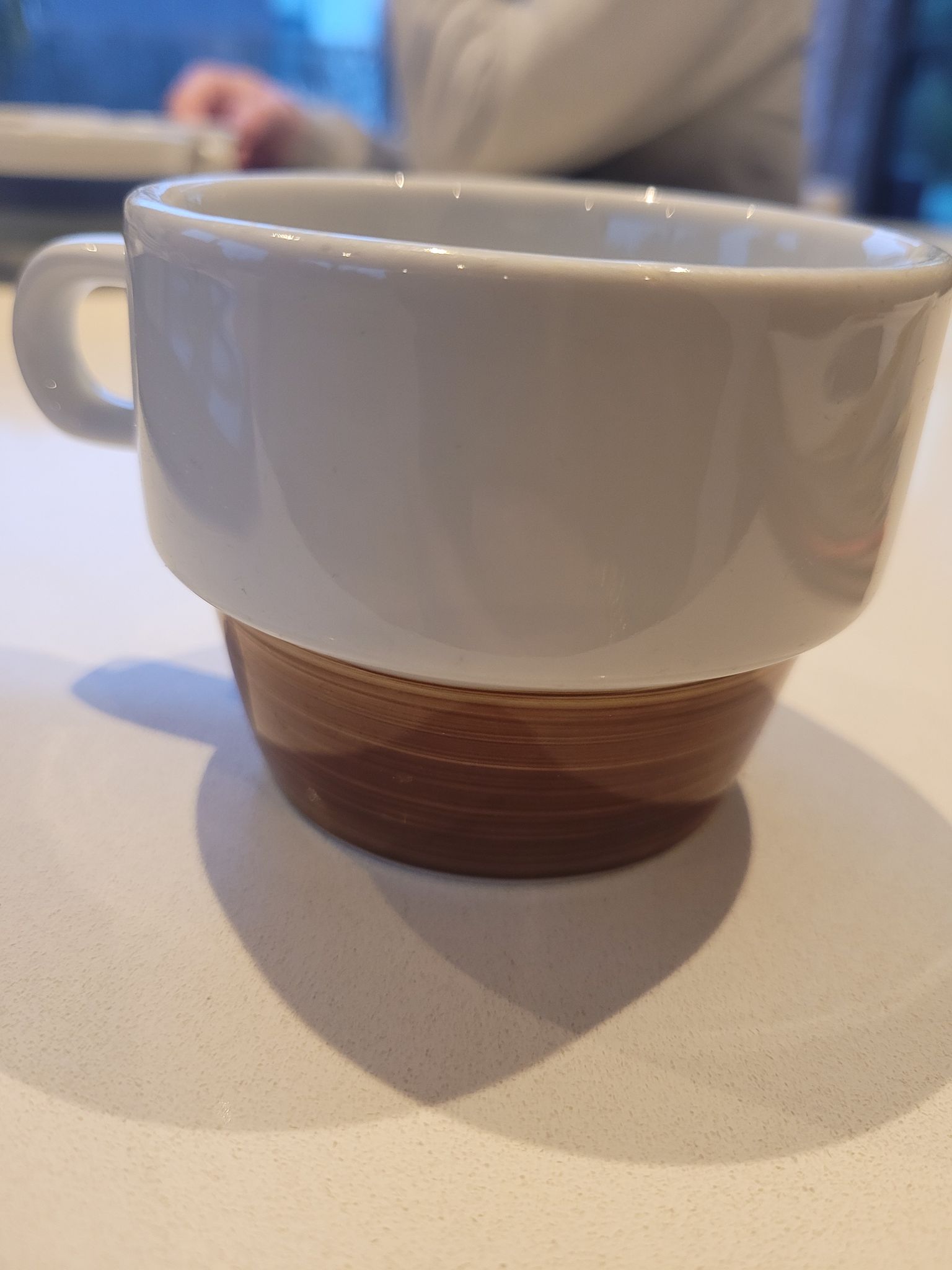4 tasses, et assiettes à dessert MOSA Maastricht Holland