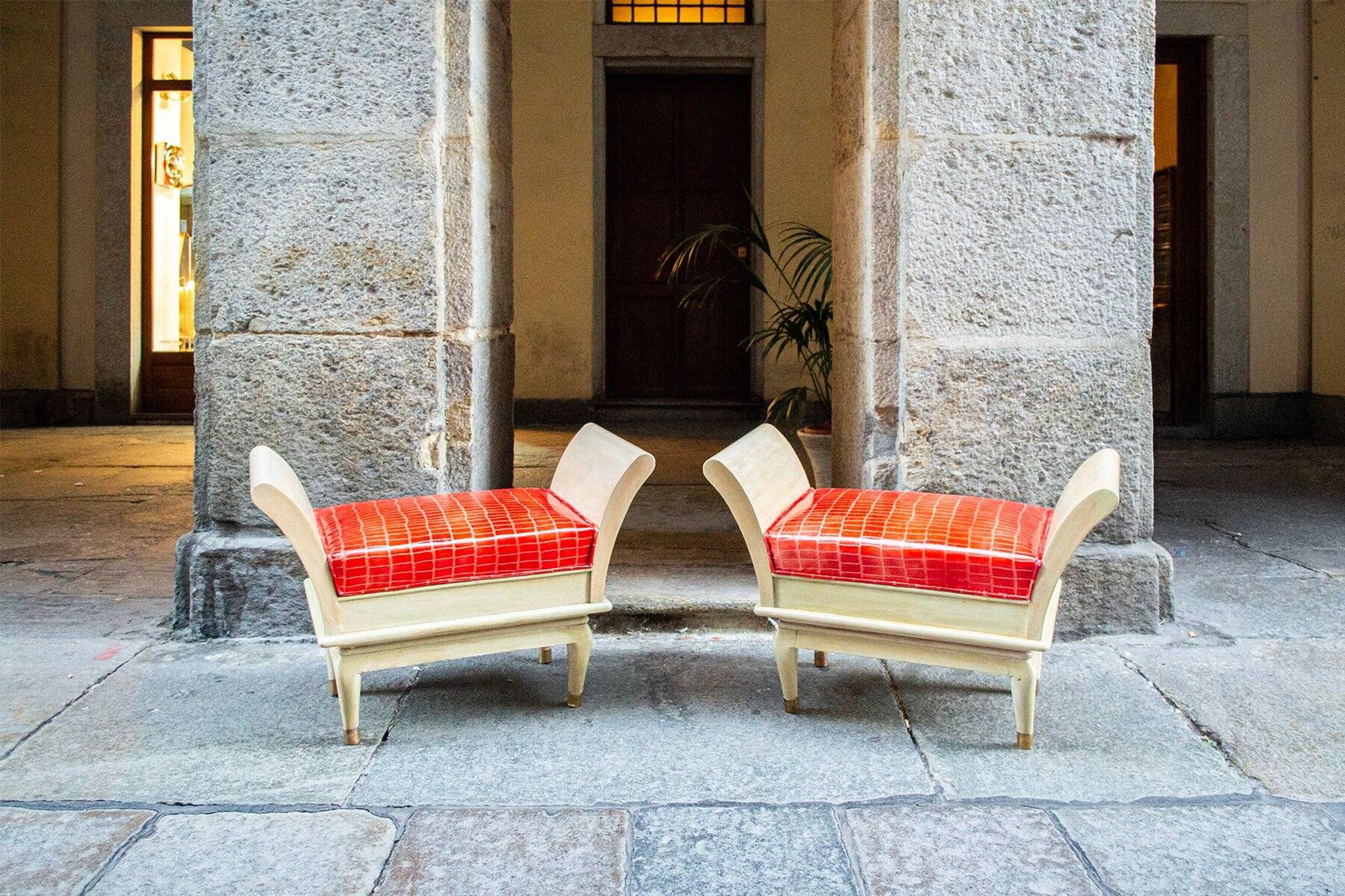 Sgabelli Art Deco in wood, ottone and pelle, Italia, anni '30, set of 2
