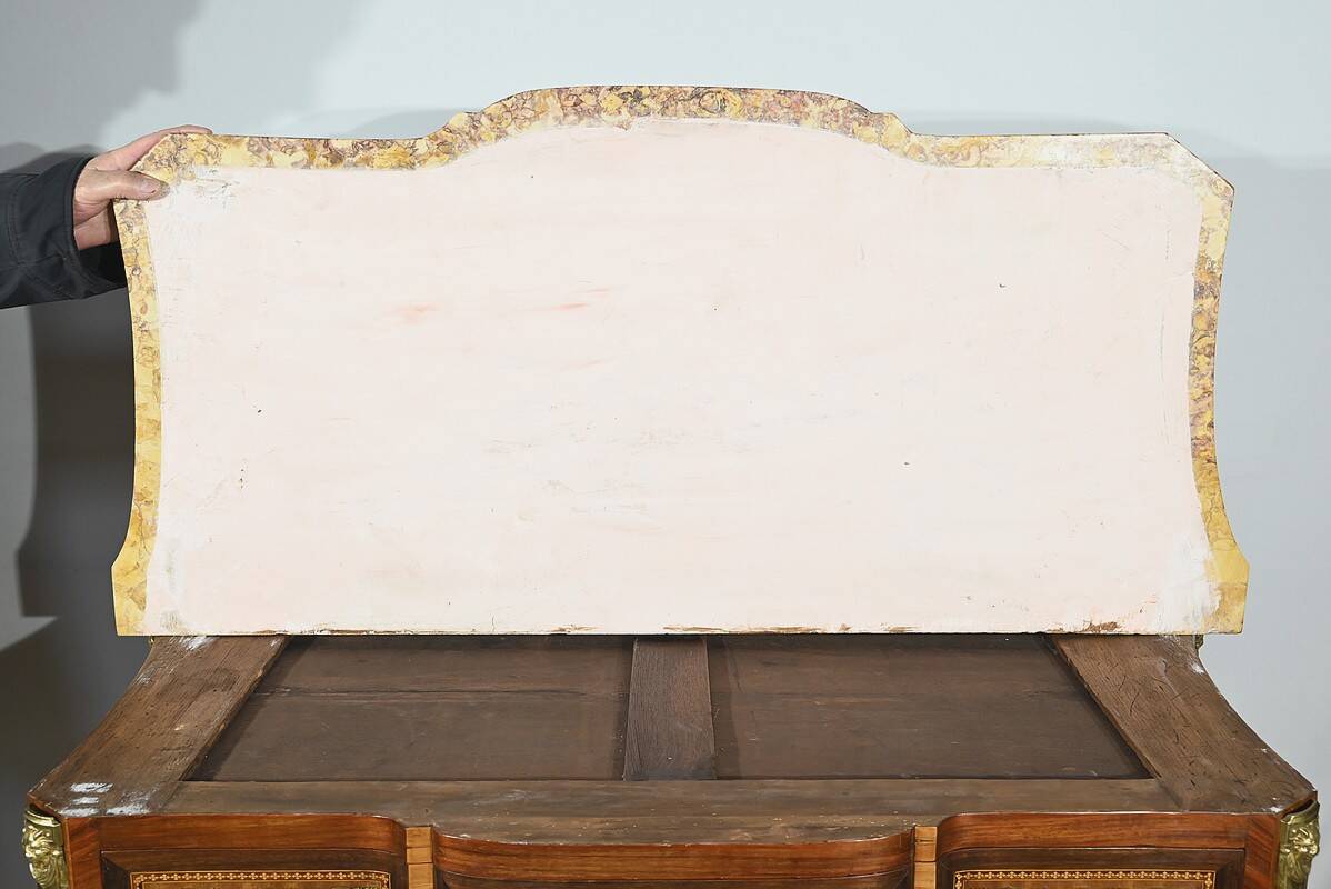 Rosewood and Amaranth chest of drawers, Louis XV / Louis XVI Transition style – Late 19th century