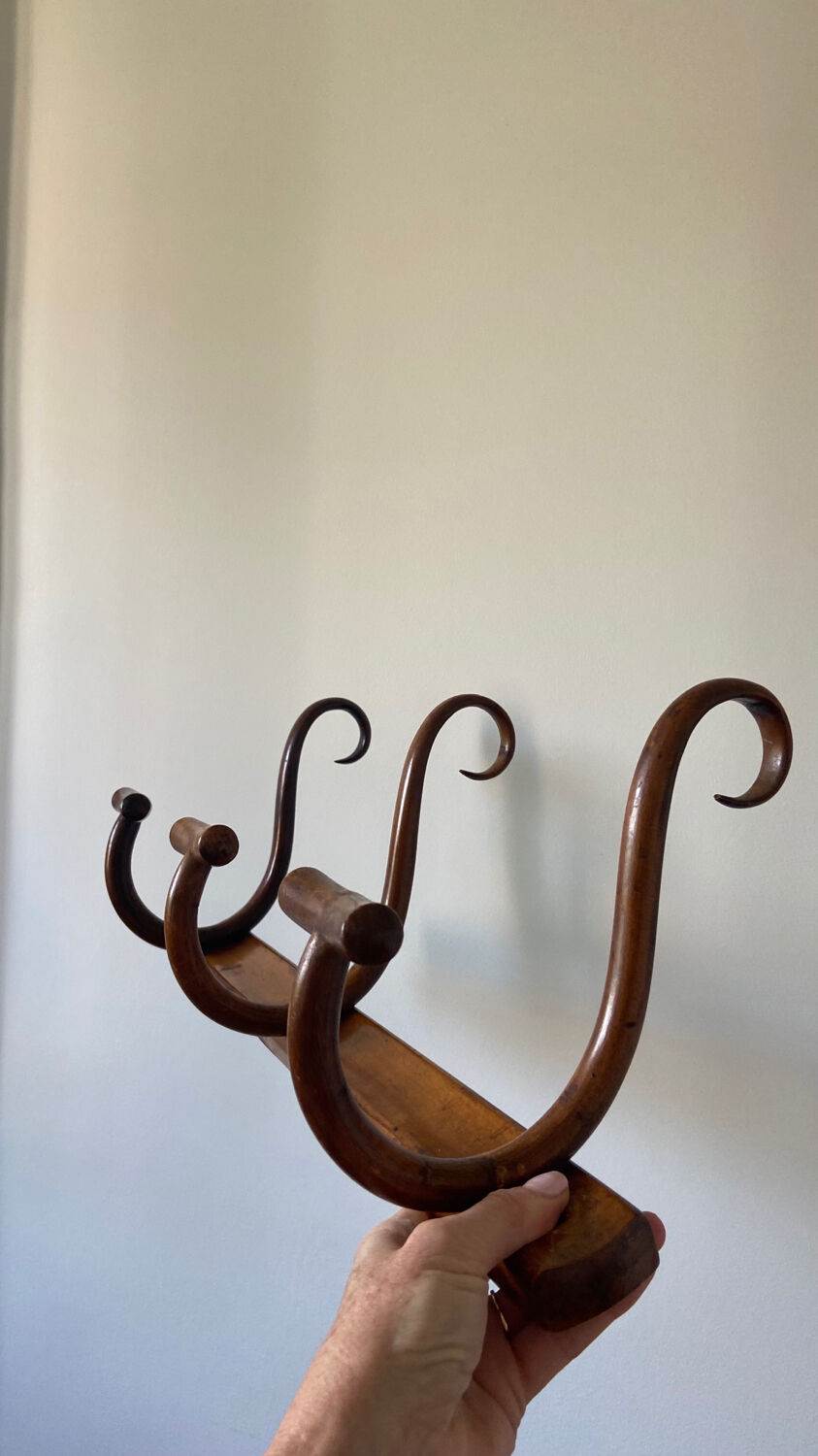 Thonet curved wood wall coat rack with 3 hooks, late 19th century