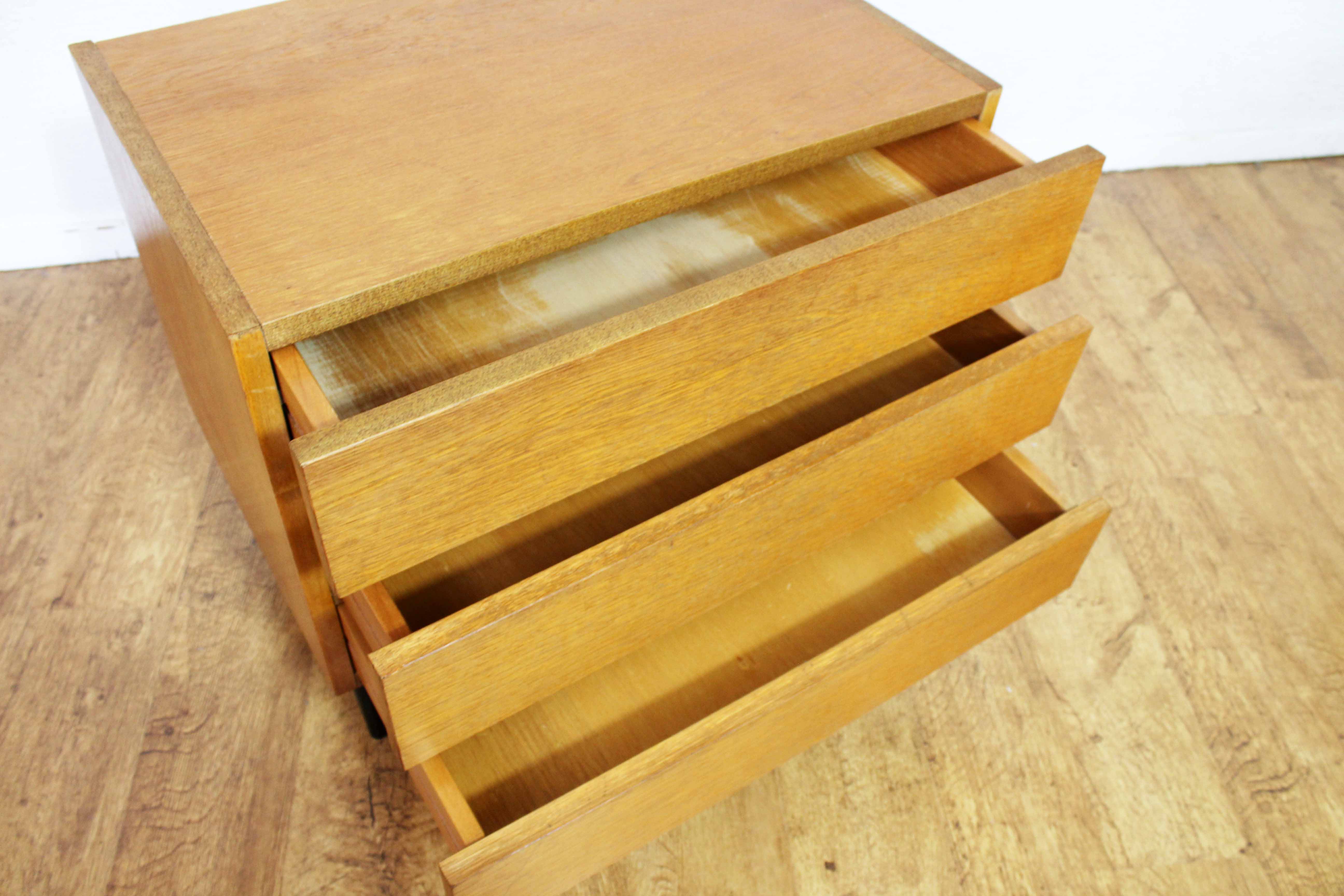 Vintage storage unit