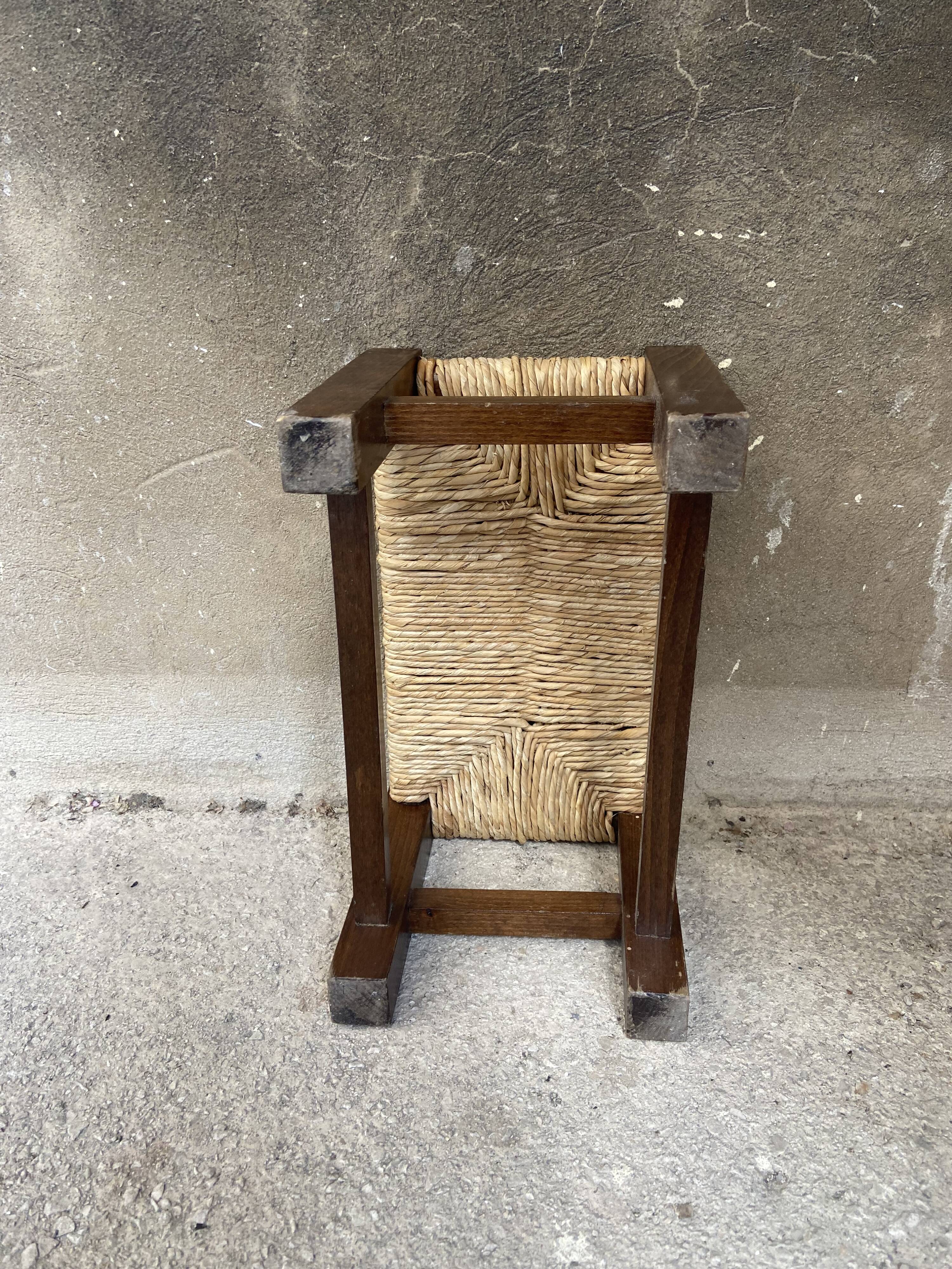 Beech and straw footrest