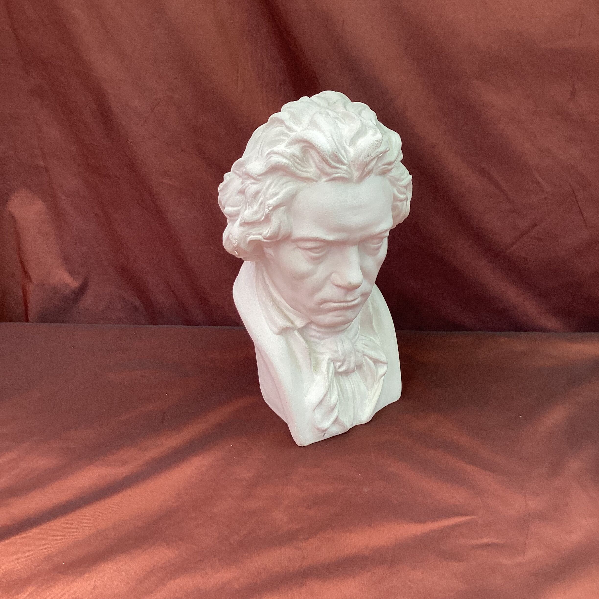 Men's bust in plaster original white