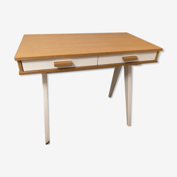 Children's desk