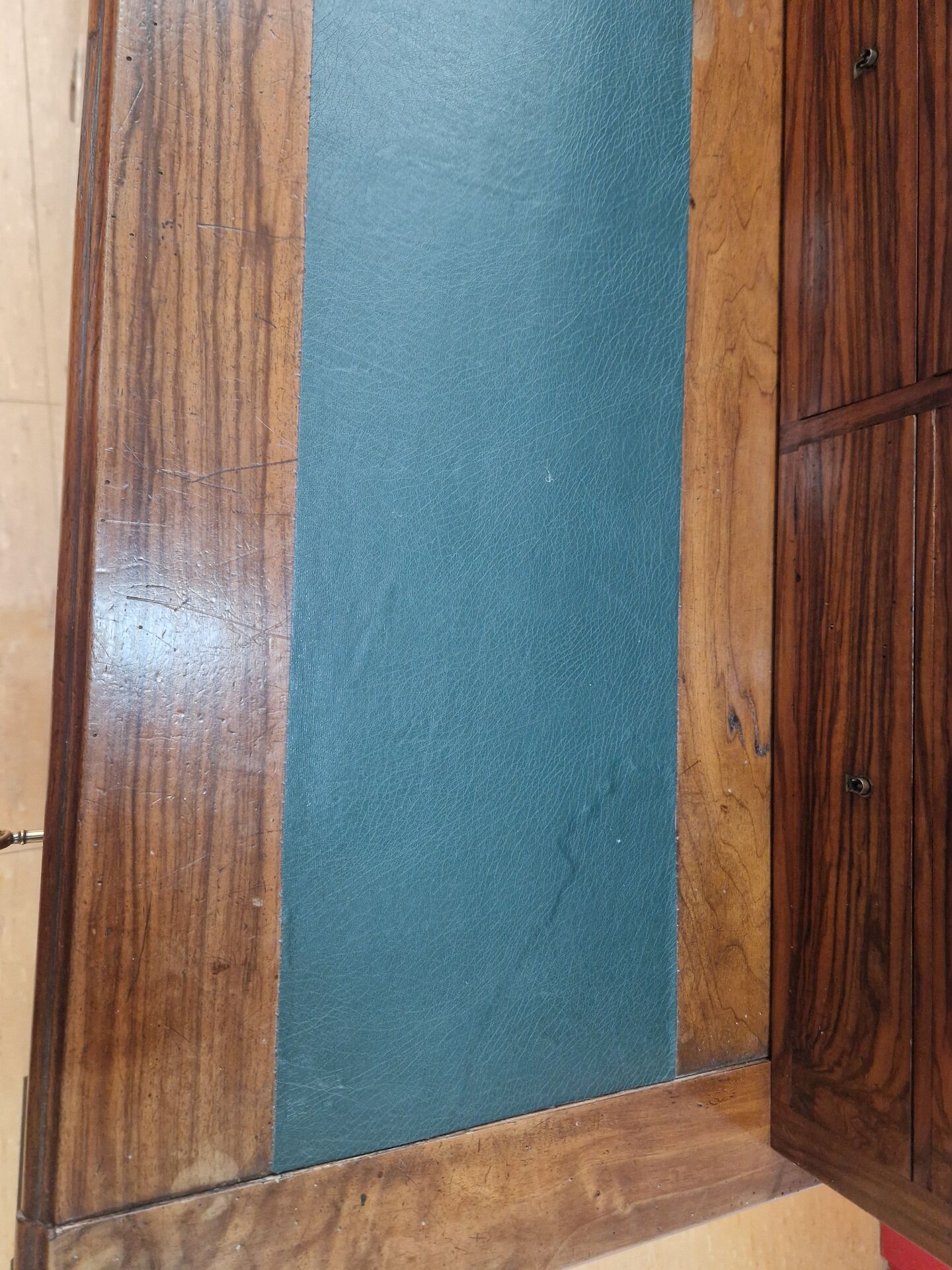 Graduated desk