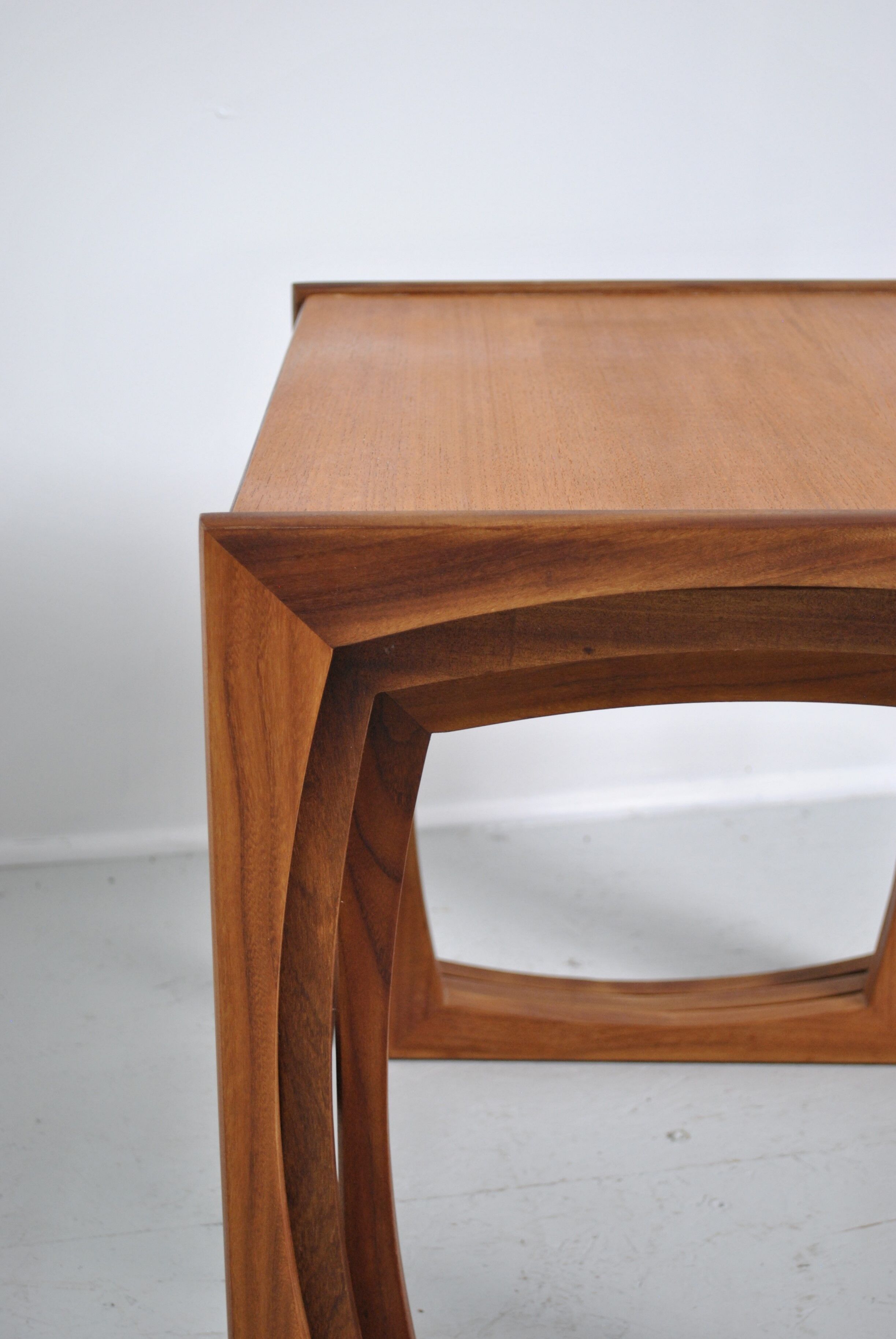 Table gigogne Gplan en teck 1970
