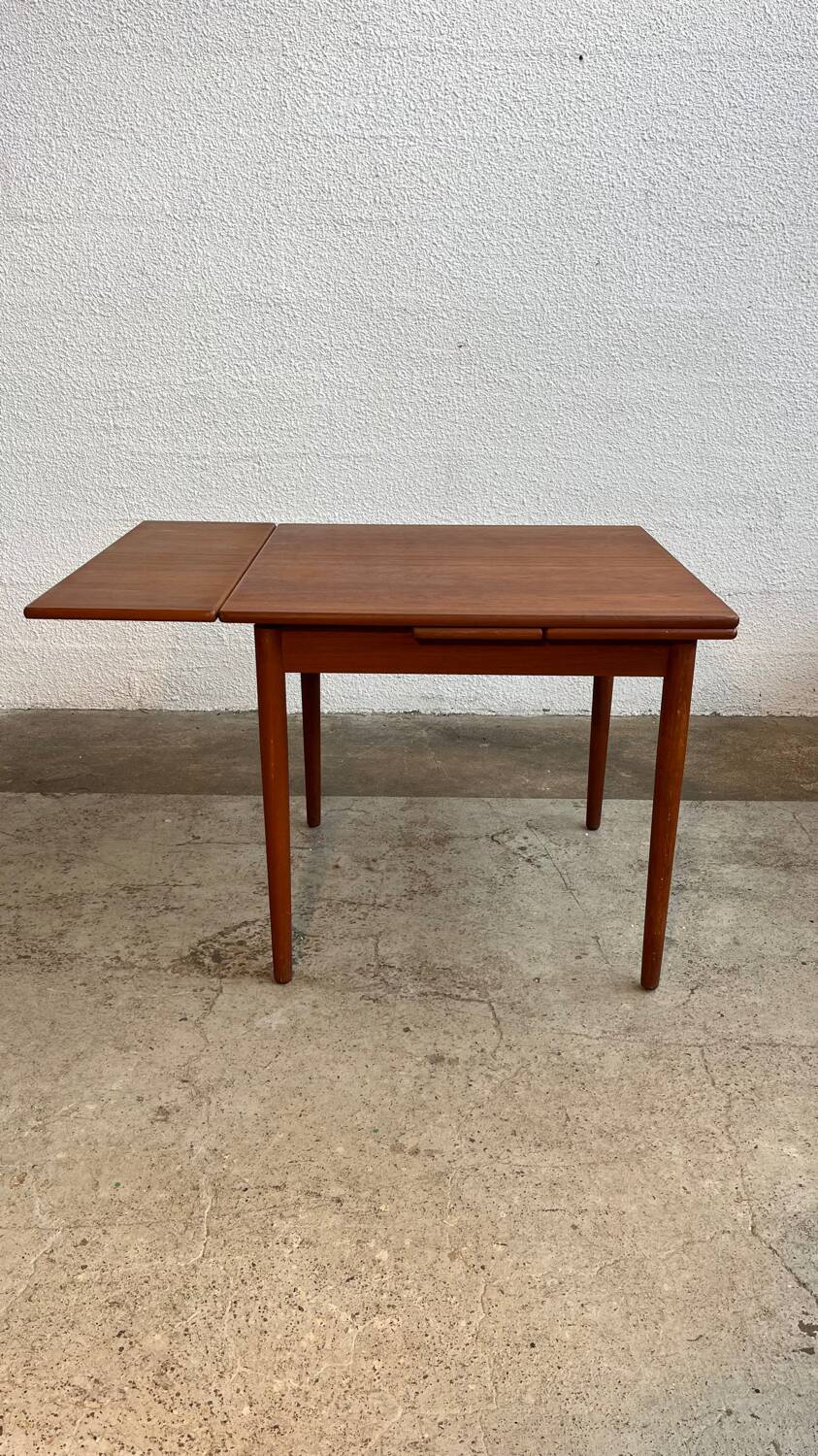 Table scandinave avec rallonges
