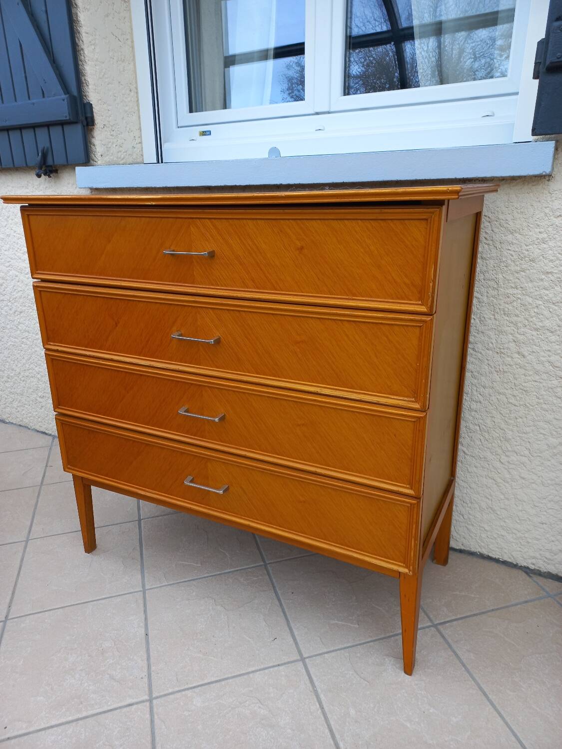 Vintage chest of drawers