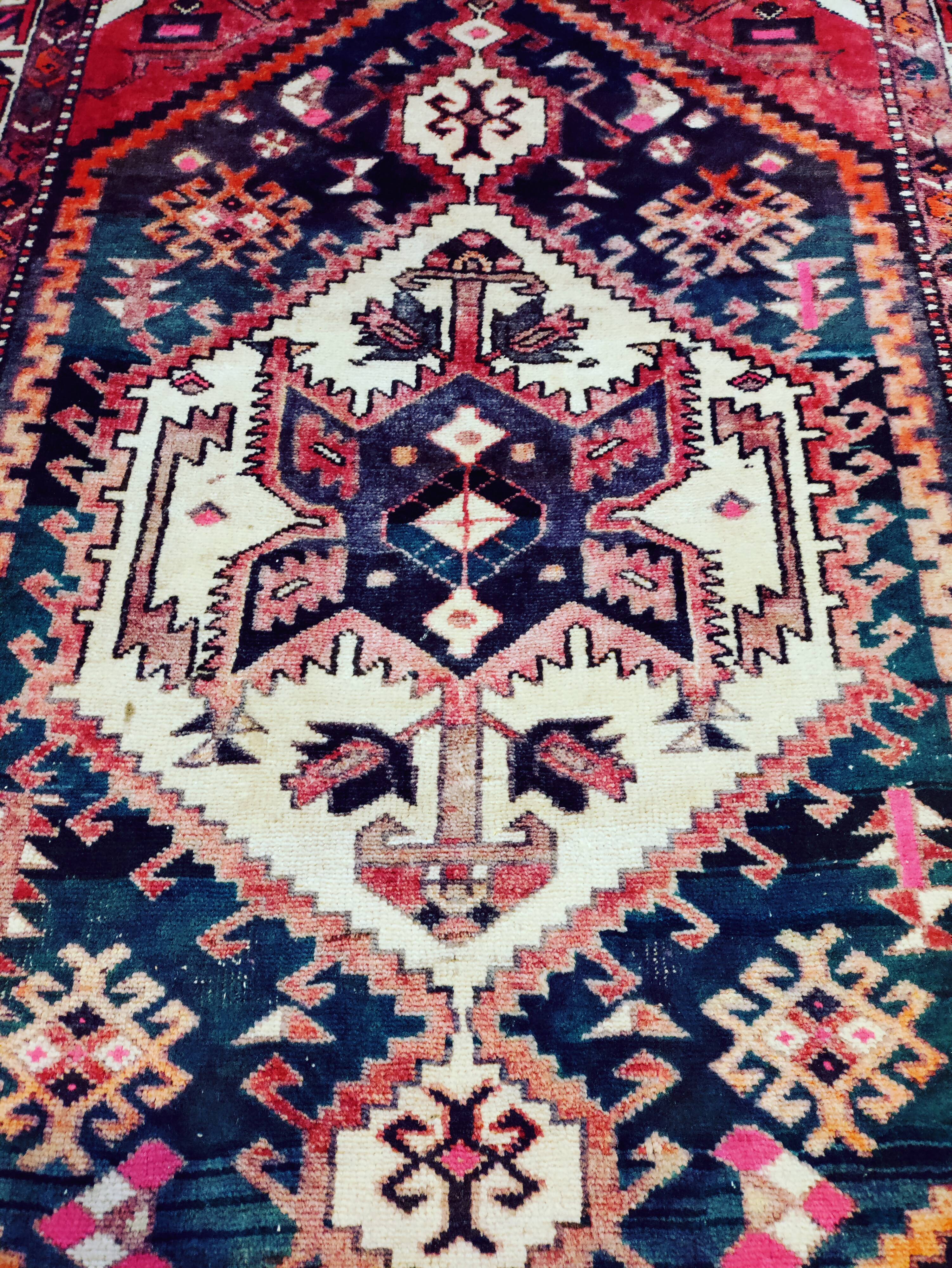Hand-knotted wool Bakhtiar Persian rug