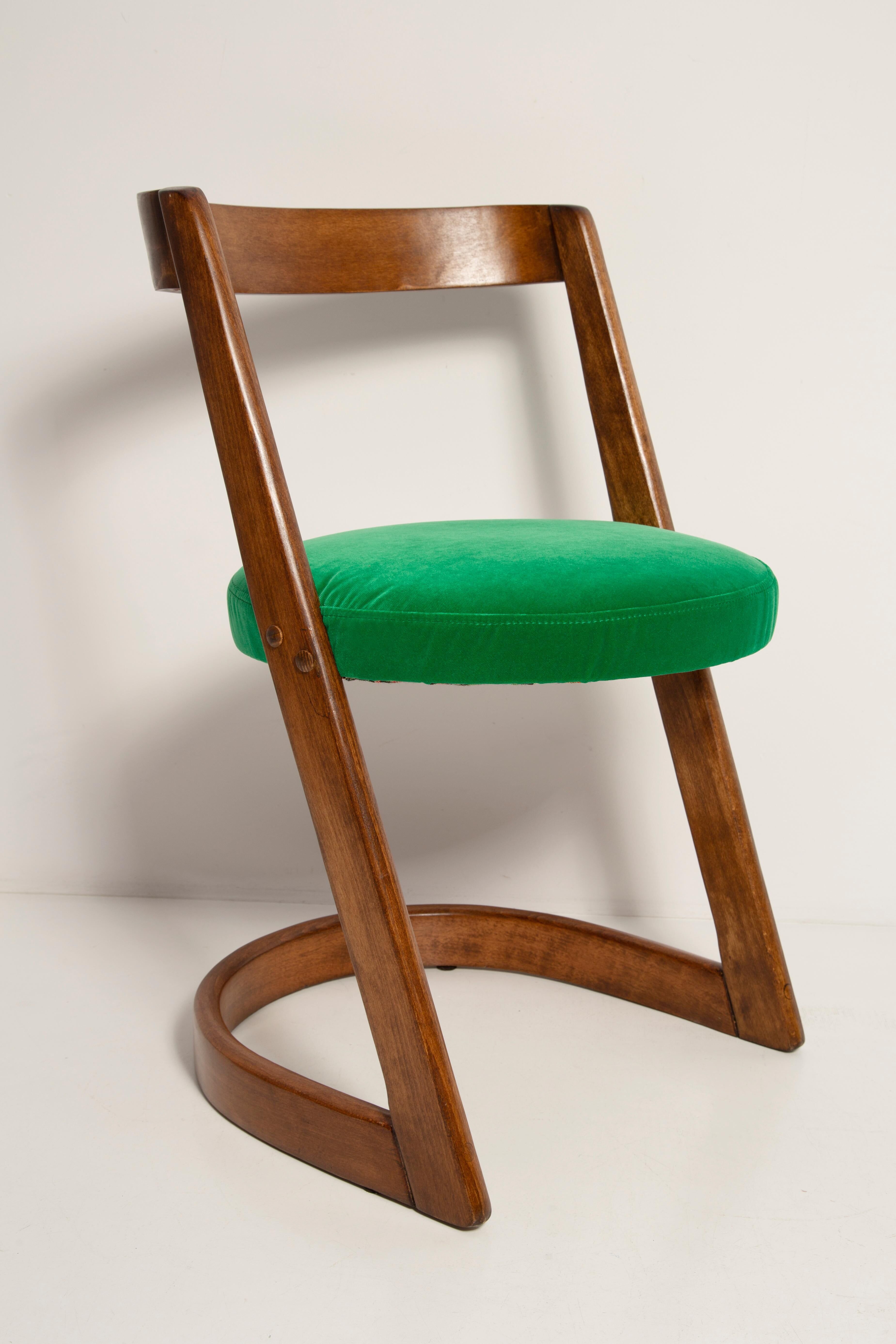 Chaise et tabouret Halfa en velours vert milieu du siècle, Baumann, France, années 1970