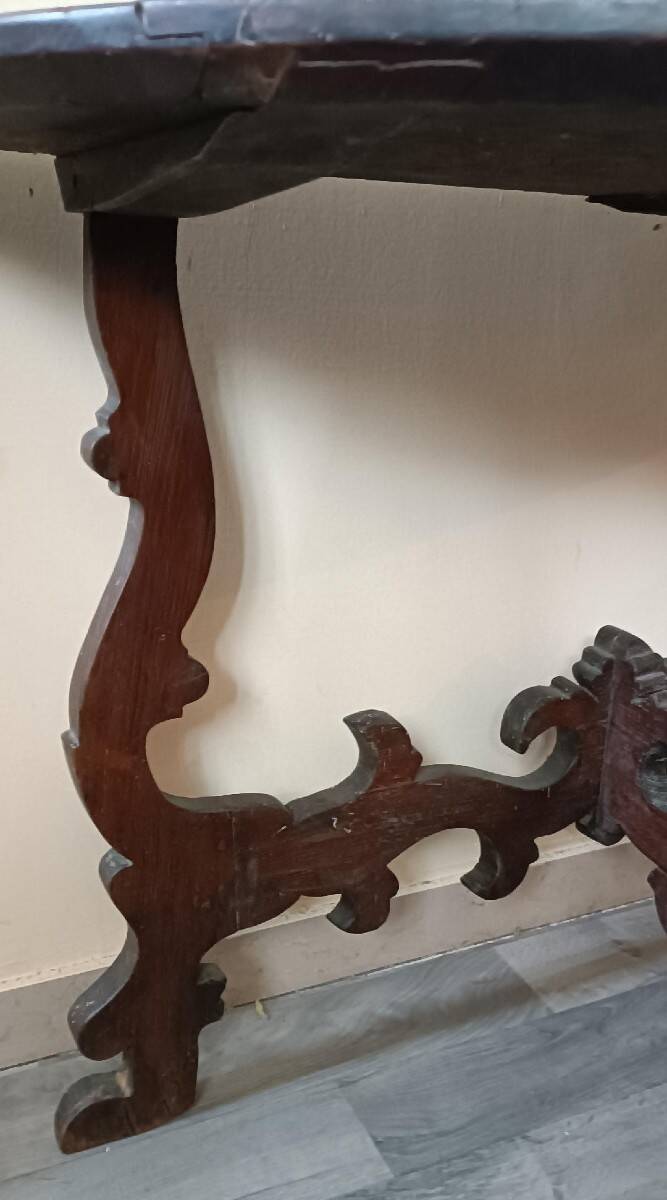 Console en châtaignier, Toscane XVIIe siècle