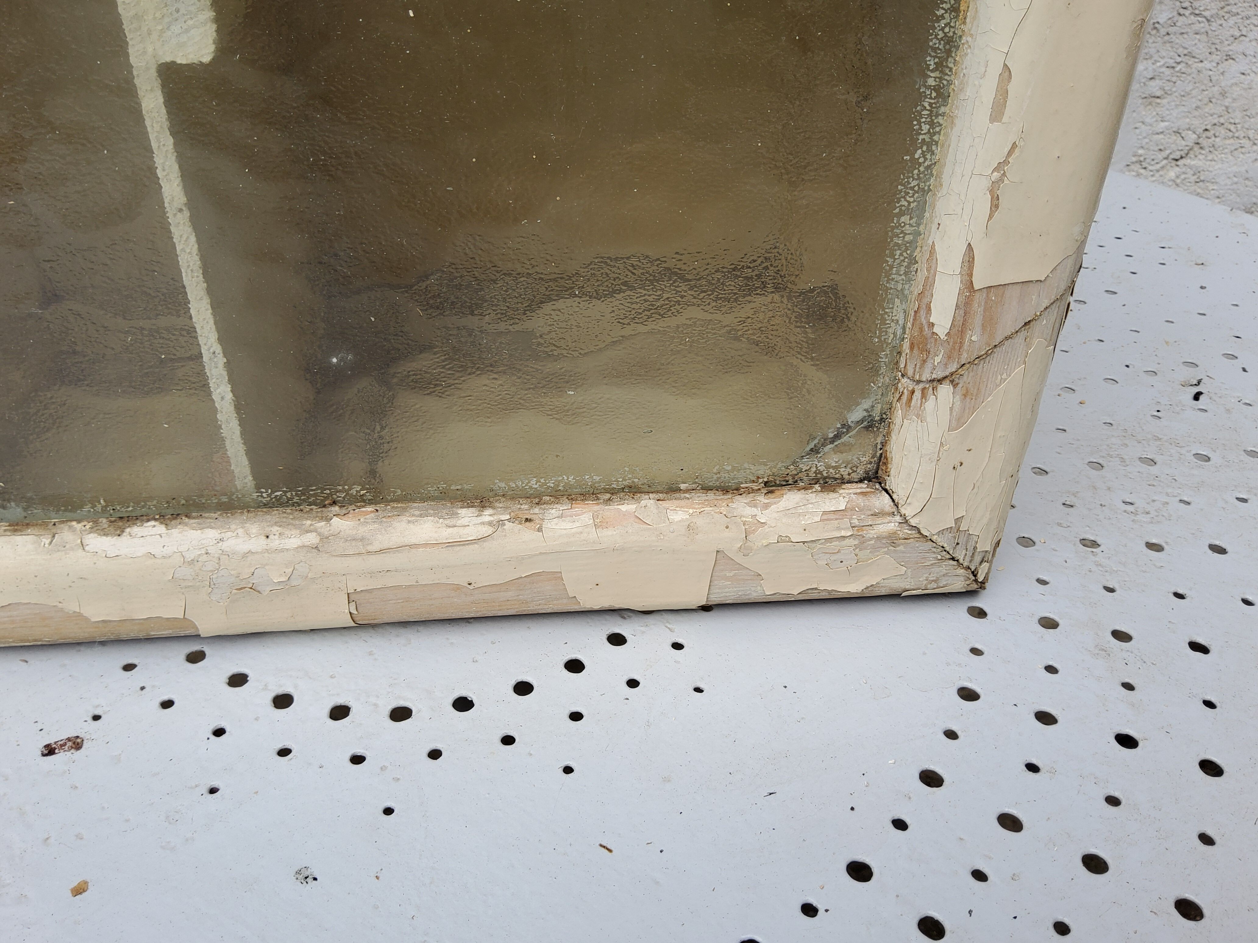 Pharmacy cabinet