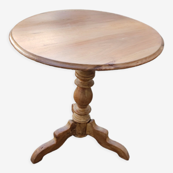 Tripod pedestal table, in solid blond walnut; tripod base,