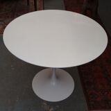 Saarinen tulip table