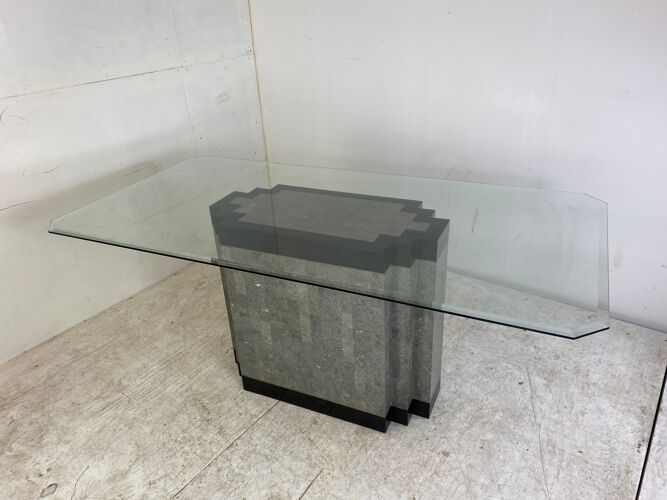 Table à manger postmoderne en pierre et marbre avec base en laiton et plateau en verre, années 1980